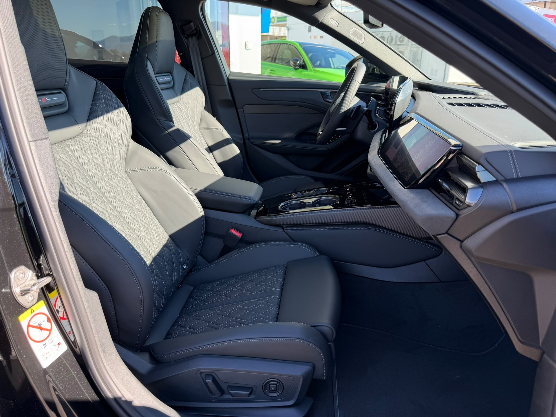 AUDI A6 allroad TDI quattro 220 kW S tronic-image-14