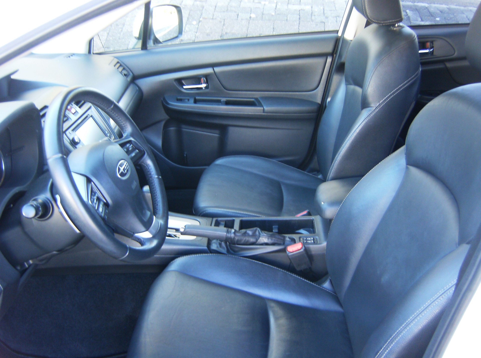 SUBARU XV 2.0 Swiss Three AWD CVT-image-9