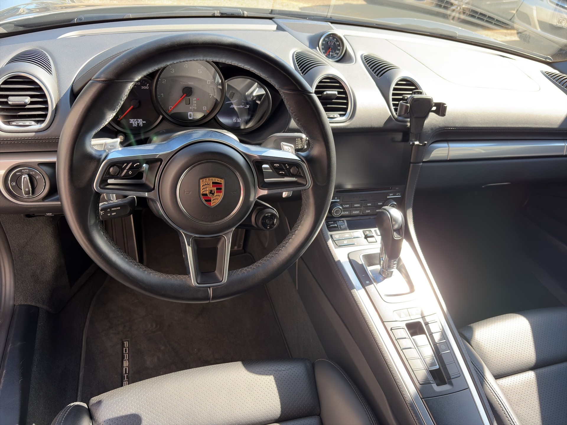 PORSCHE 718 Boxster S 2.5 PDK-image-16