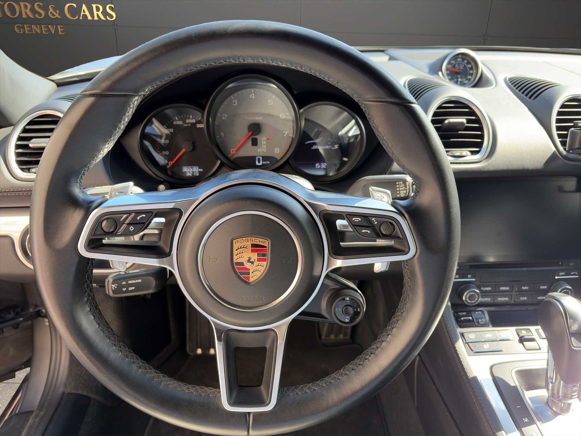 PORSCHE 718 Boxster S 2.5 PDK-image-18
