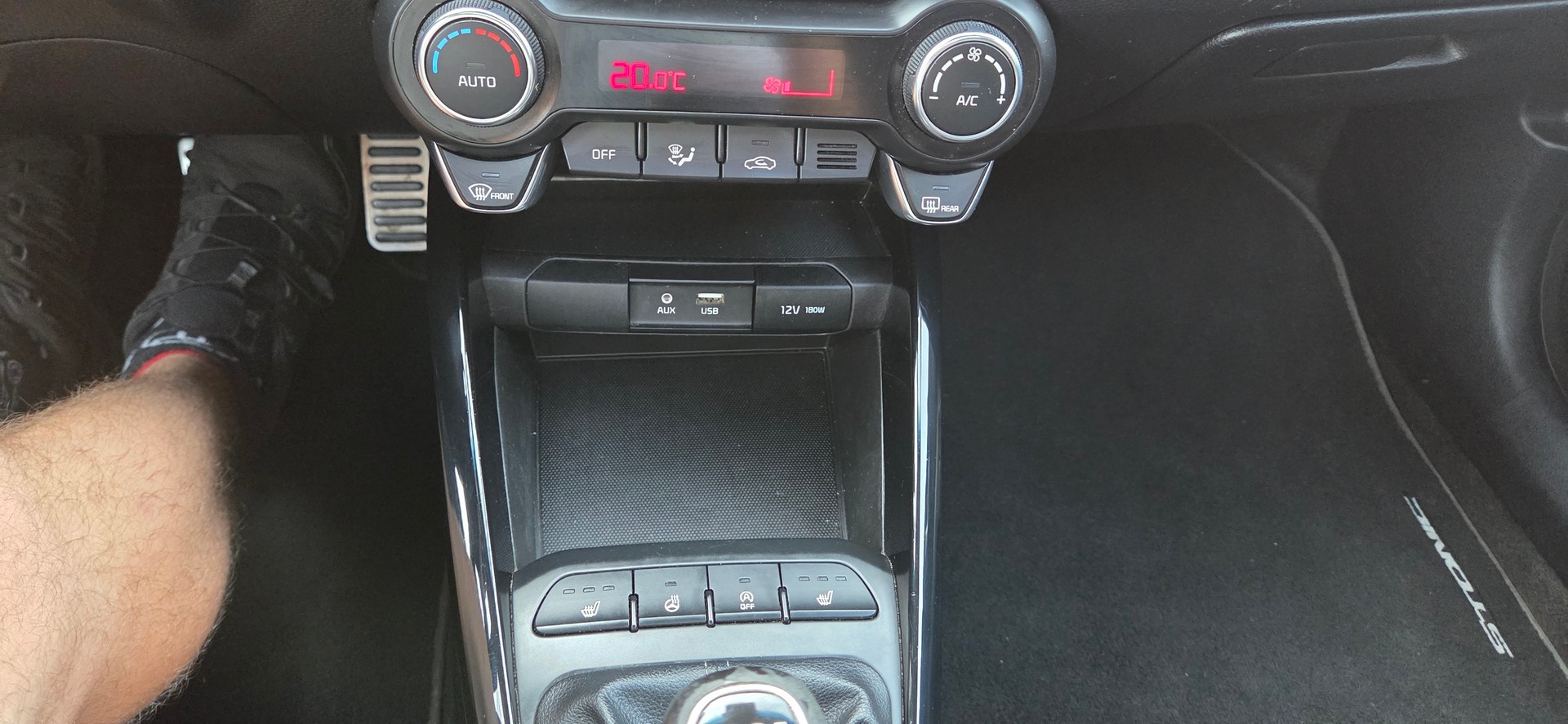 KIA Stonic 1.0 T-GDi-image-11