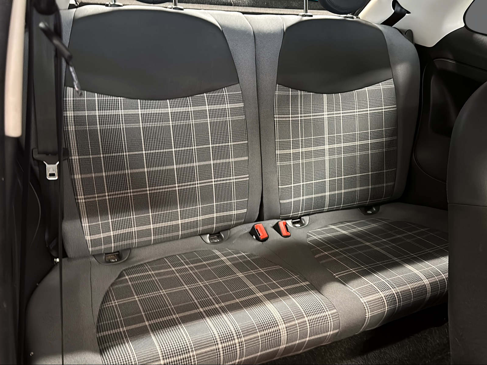 FIAT 500 1.2 Lounge-image-12