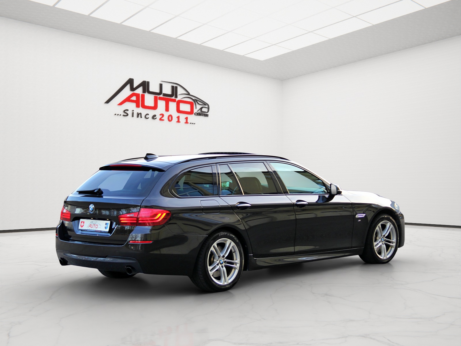 BMW 535d Touring xDrive M-Paket Platinum Sport Edition-image-4
