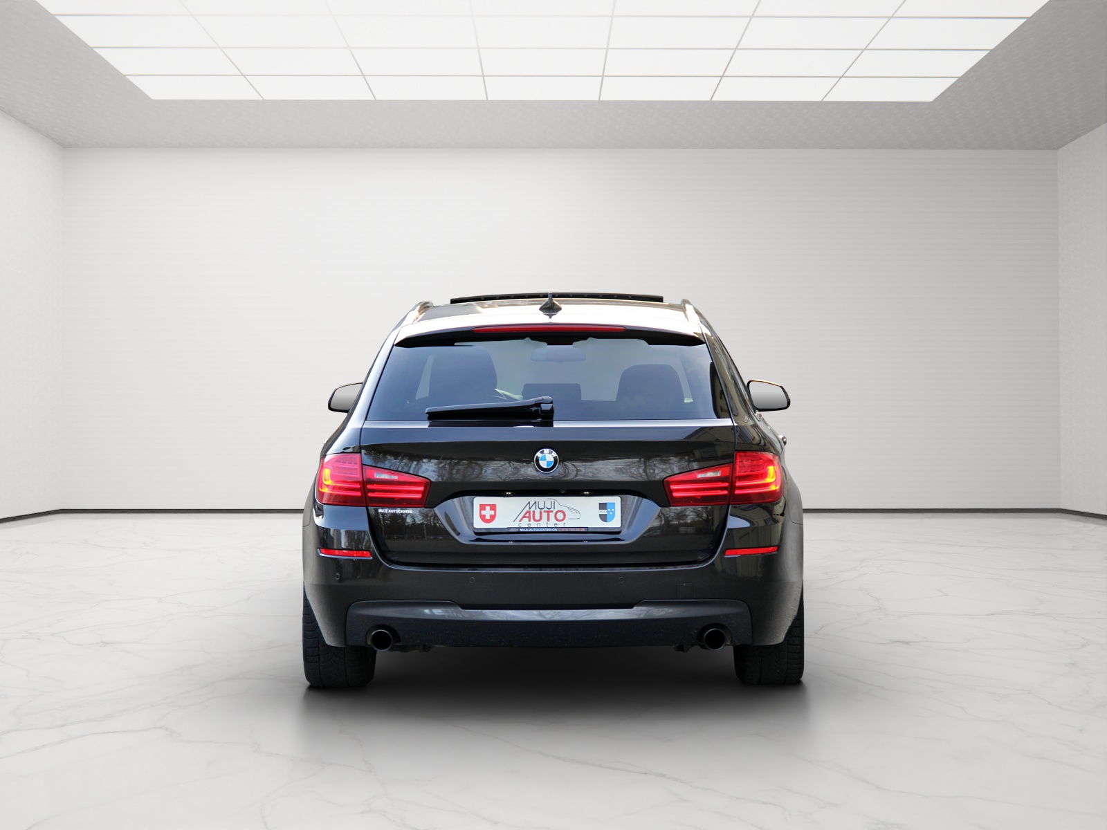 BMW 535d Touring xDrive M-Paket Platinum Sport Edition-image-3