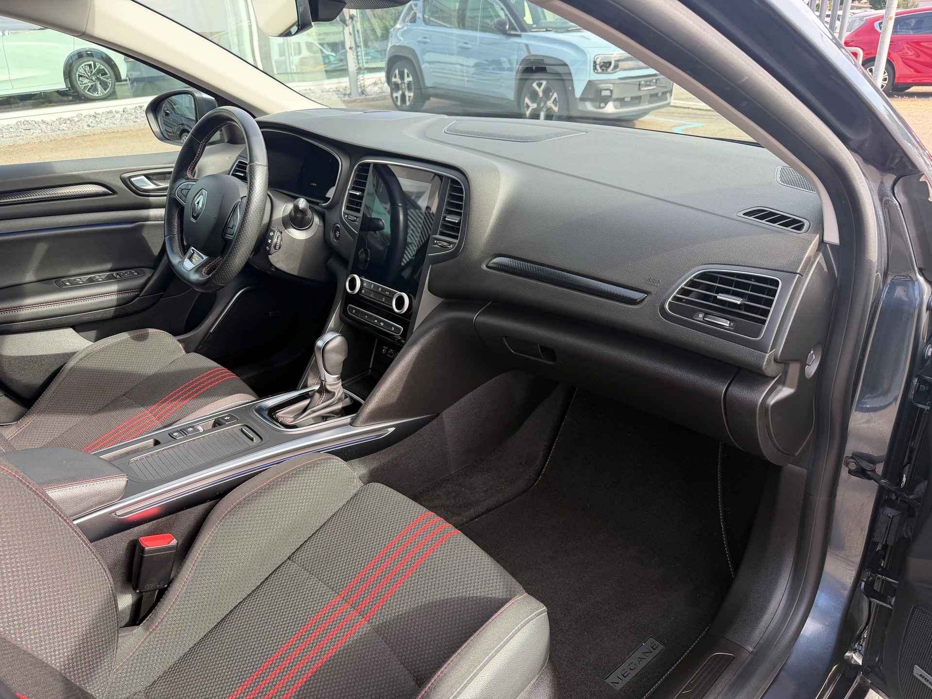 RENAULT Mégane Grandtour 1.6 E-Tech R.S. Line-image-5