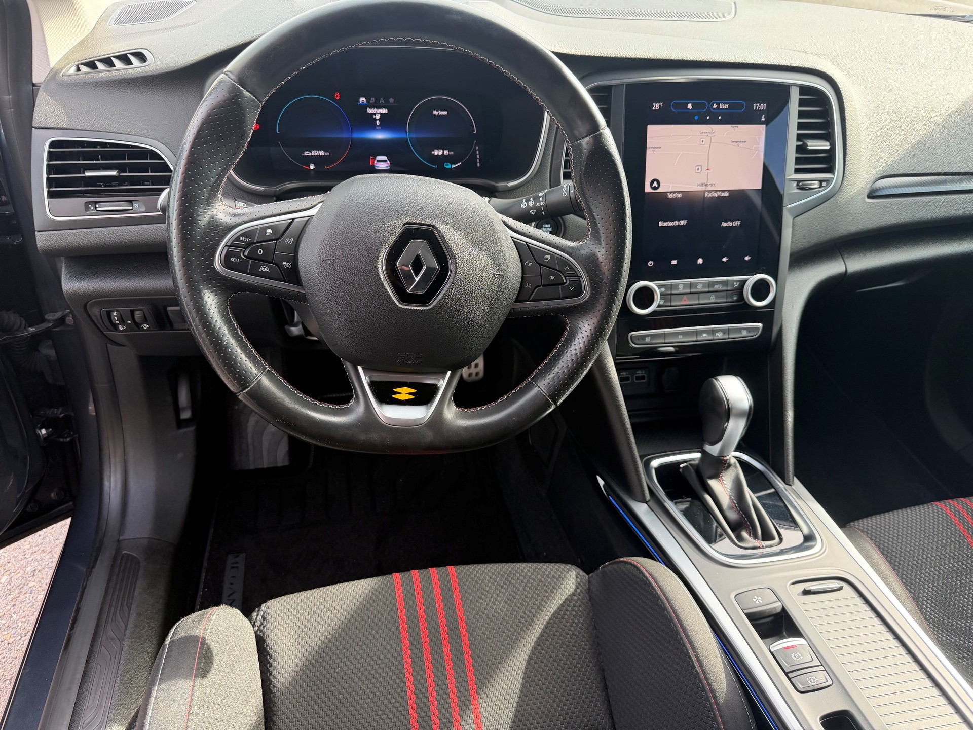 RENAULT Mégane Grandtour 1.6 E-Tech R.S. Line-image-6