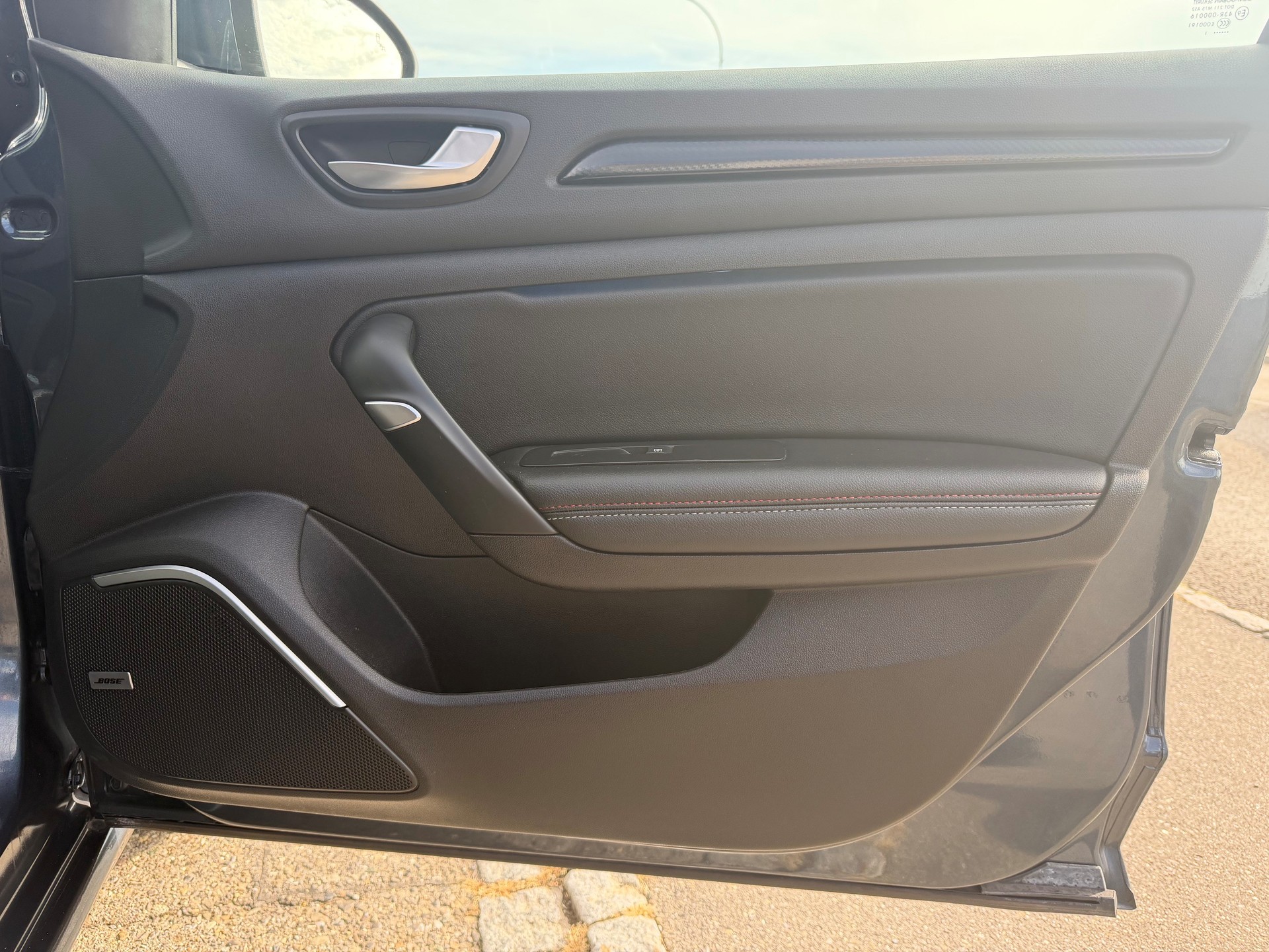 RENAULT Mégane Grandtour 1.6 E-Tech R.S. Line-image-8