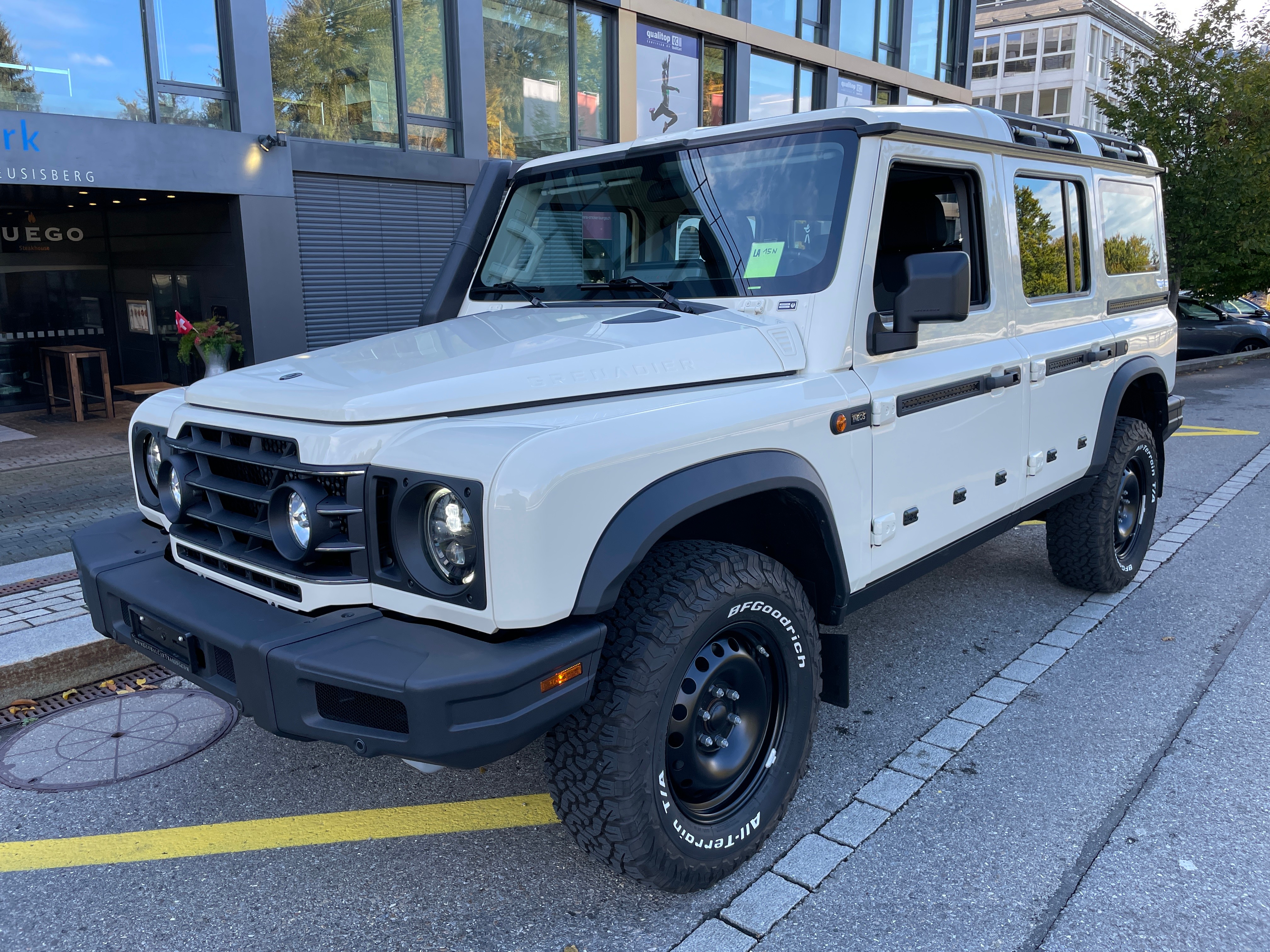 Car photo
