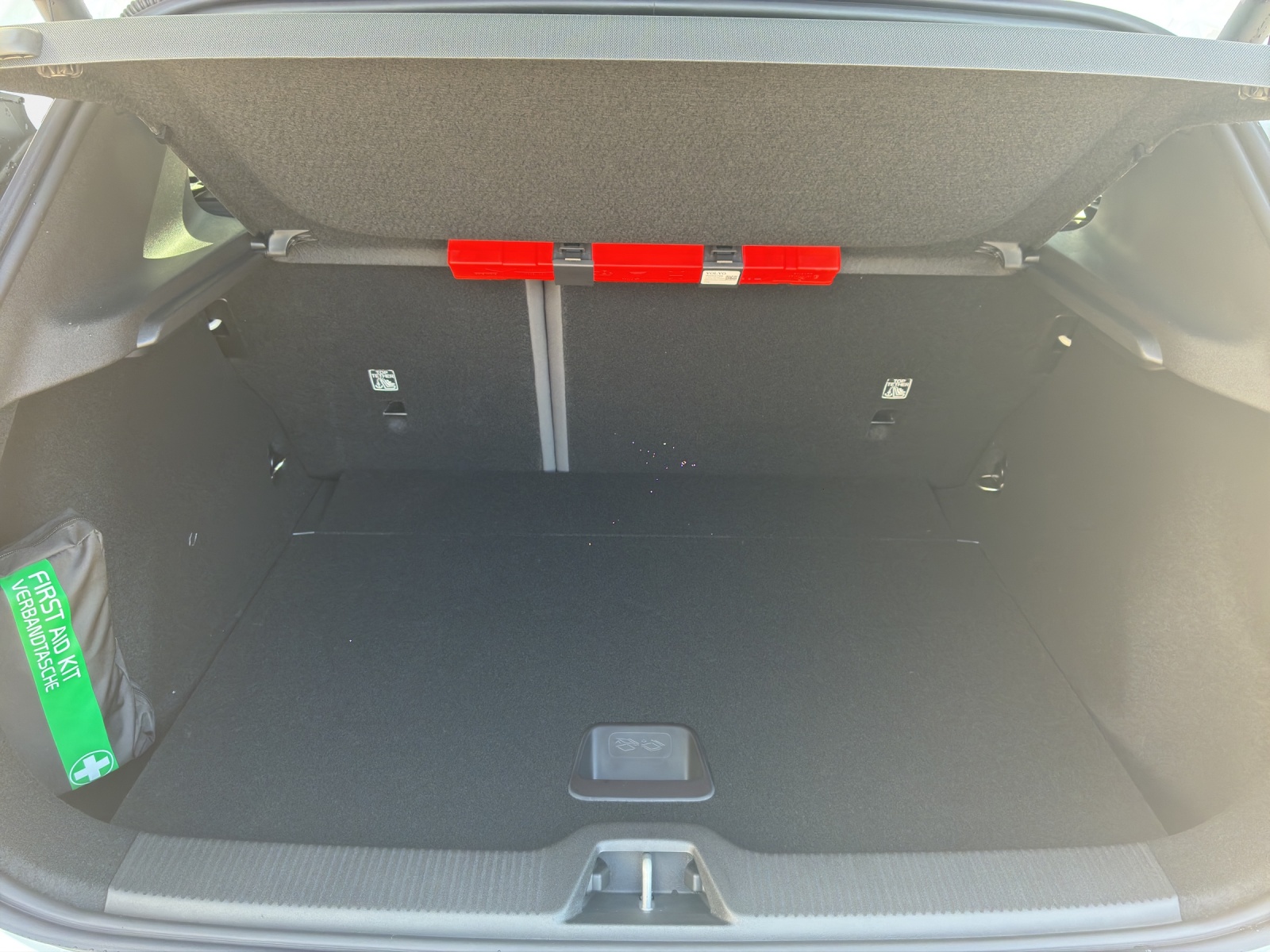 VOLVO EX 30 E60 Twin Ultra Performance Sw. Black Ed. AWD-image-14