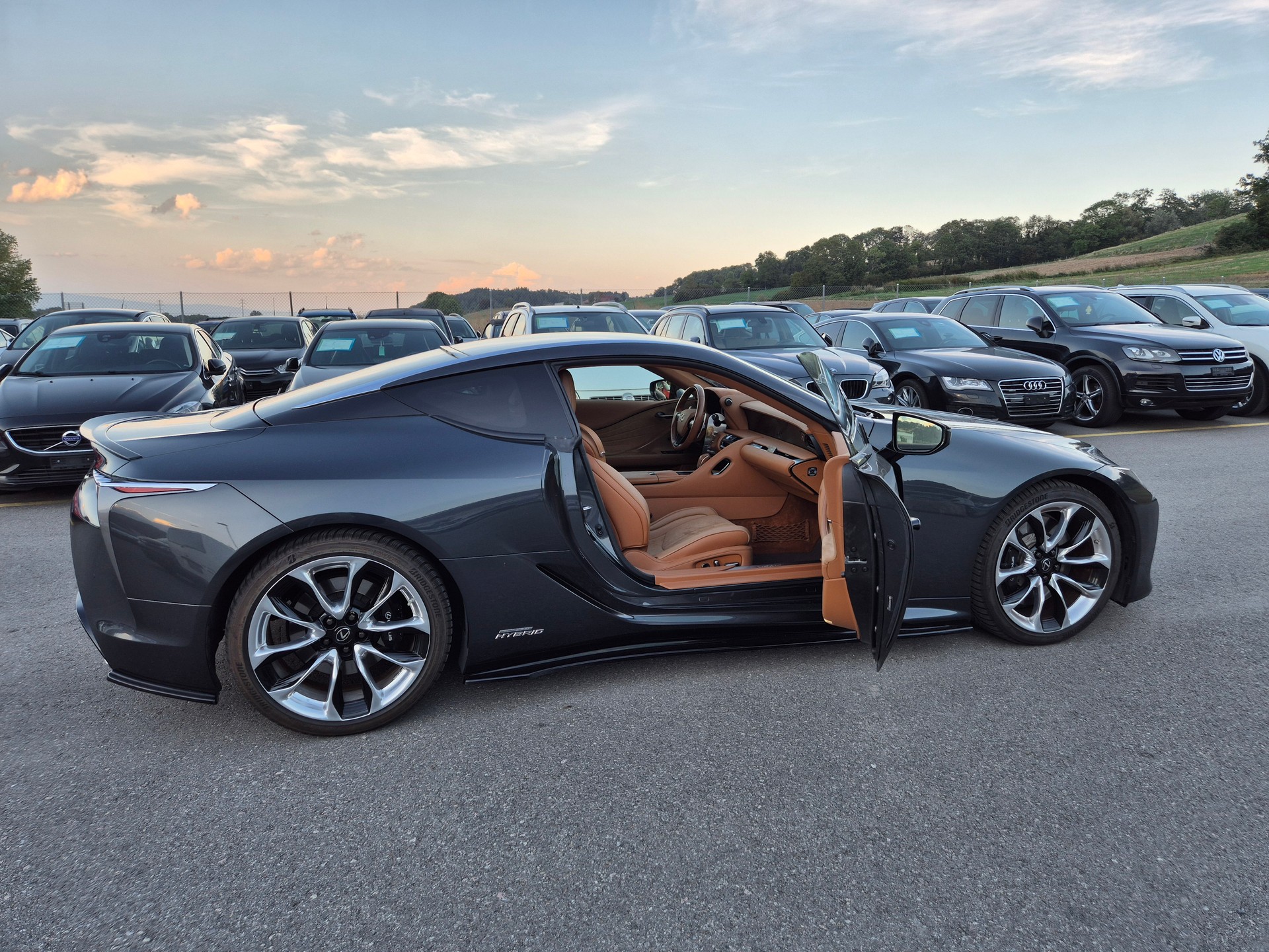 LEXUS LC 500h Sport+ CVT-image-12