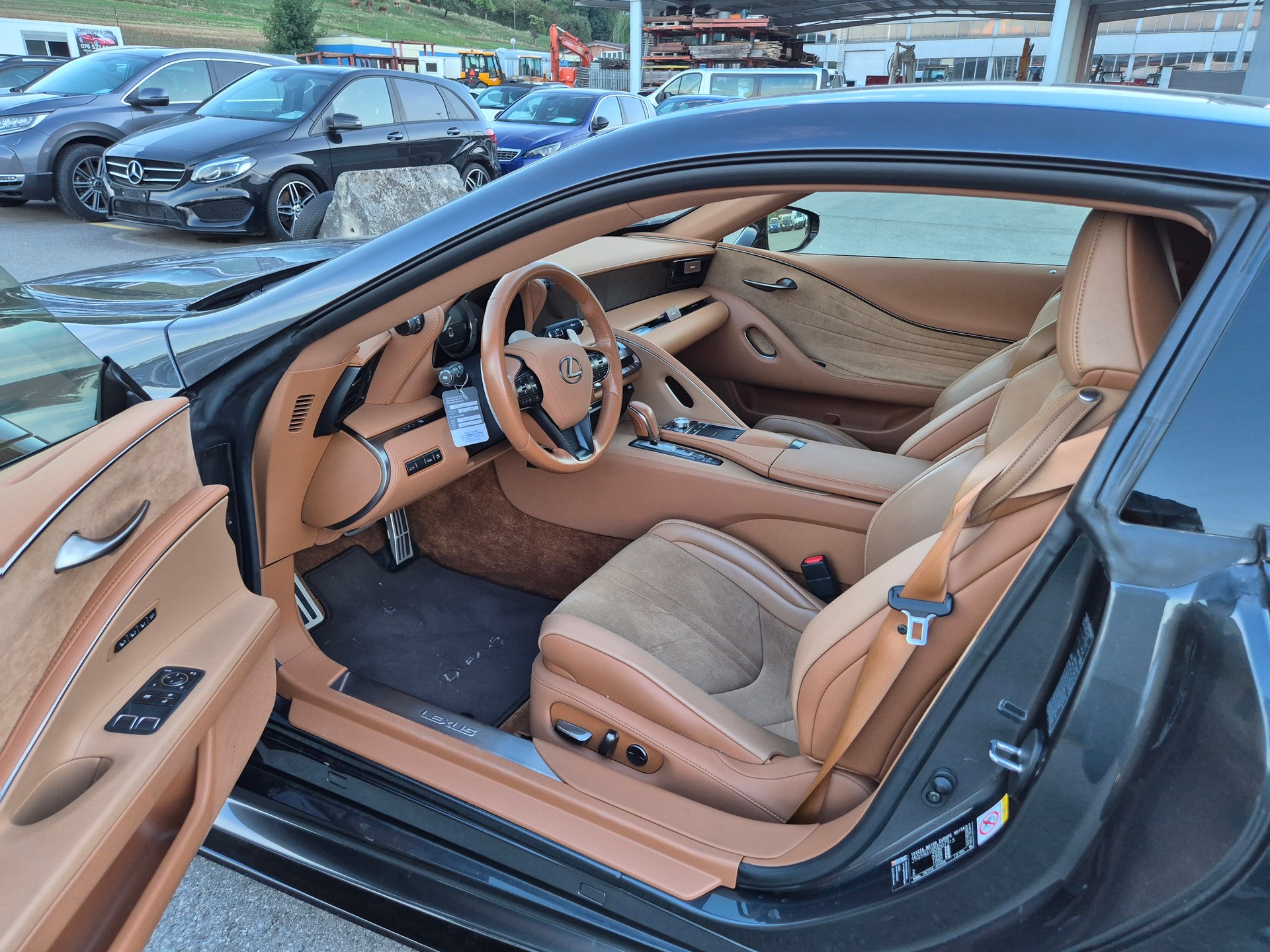 LEXUS LC 500h Sport+ CVT-image-13