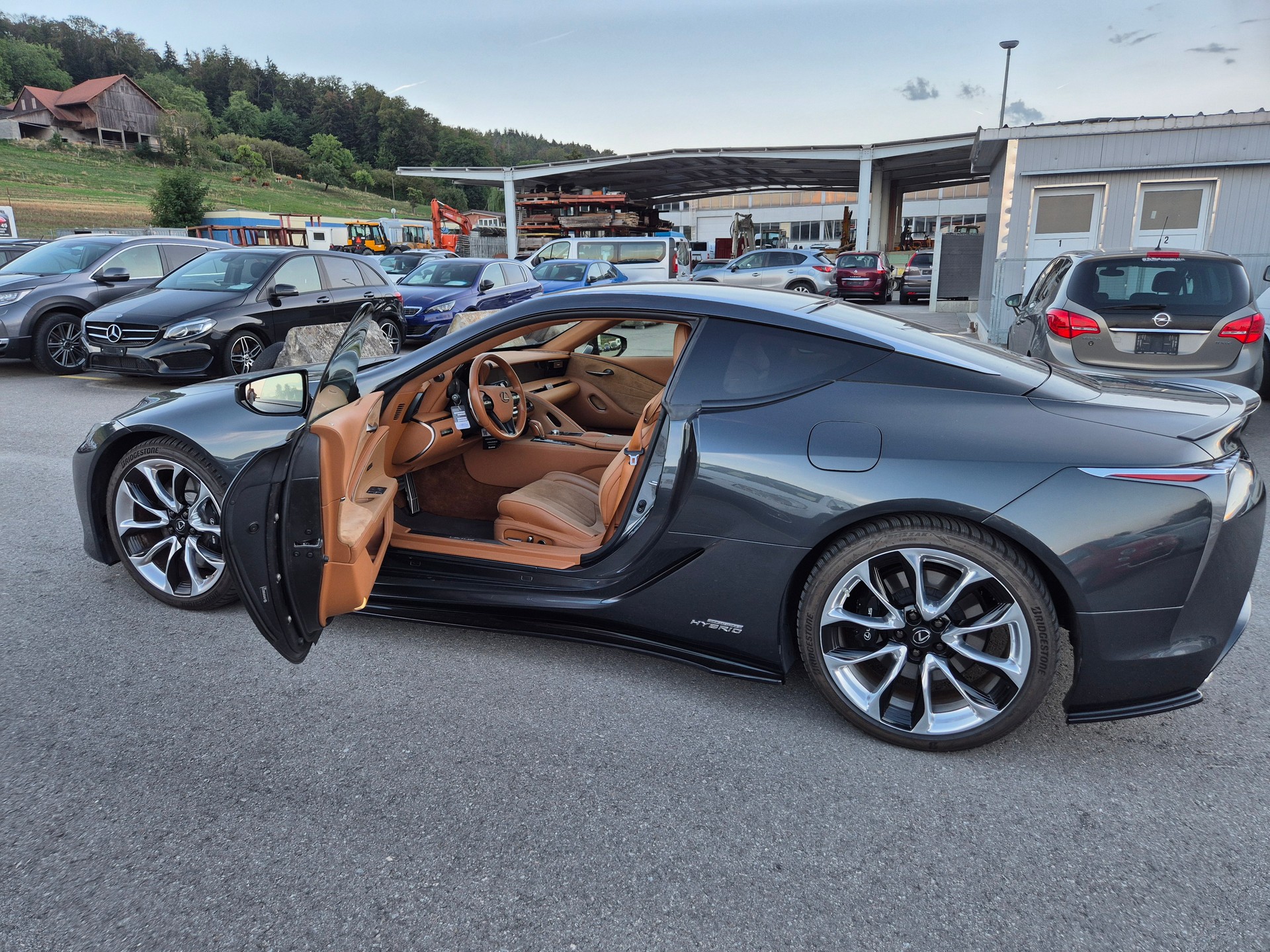 LEXUS LC 500h Sport+ CVT-image-14