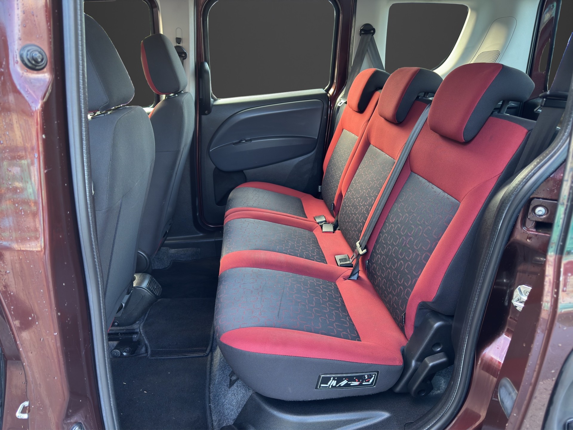 FIAT Doblò 1.4 T-jet Dynamic-image-11