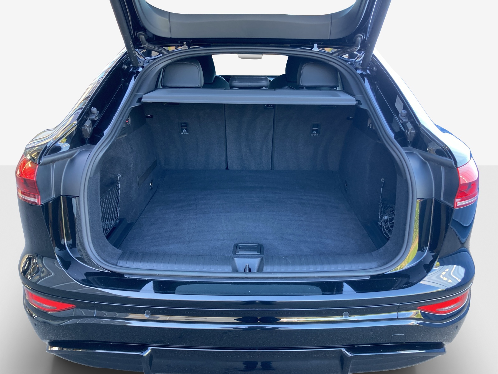 AUDI Q6 Sportback e-tron quattro-image-12