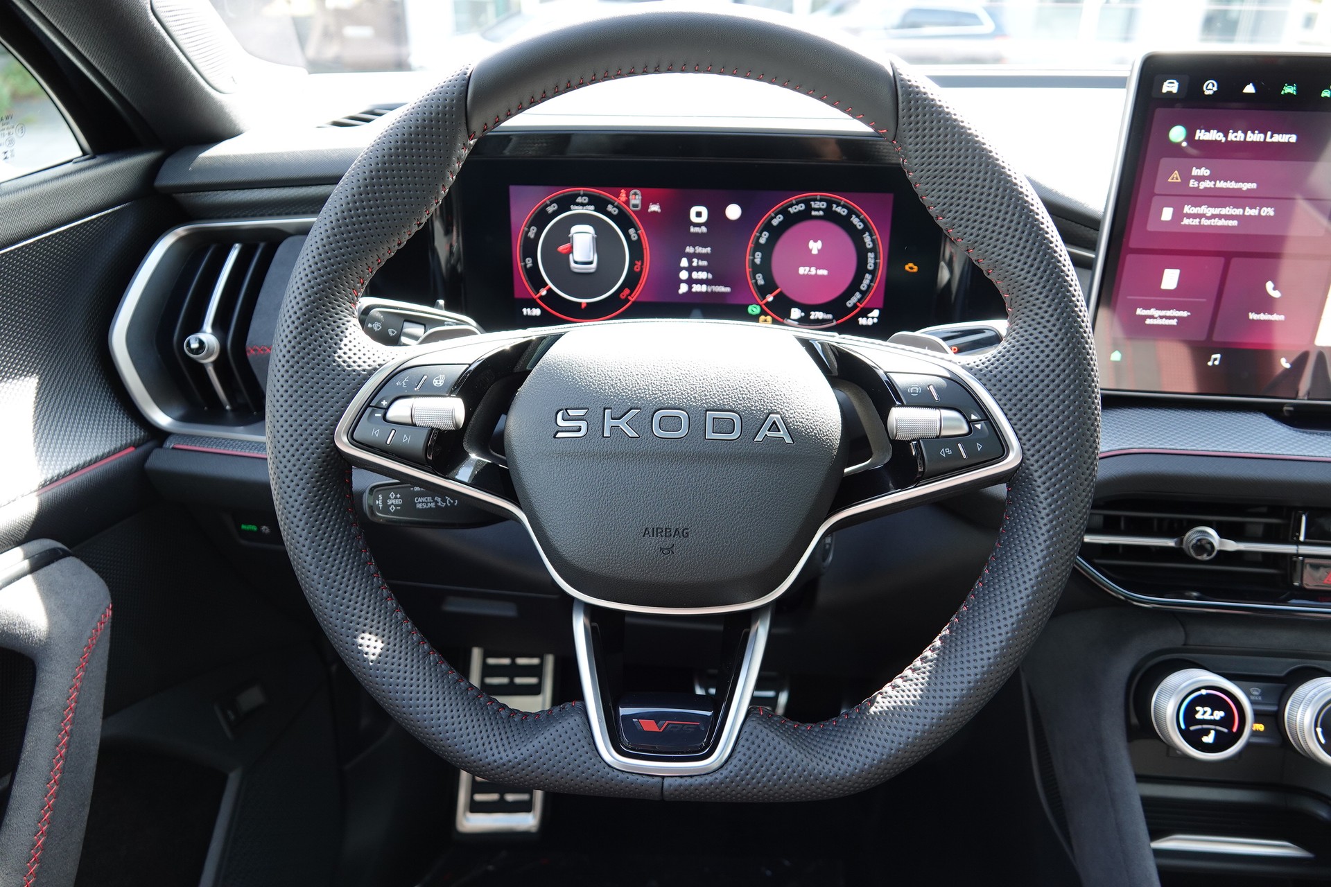 SKODA Kodiaq 2.0 TSI RS-image-12