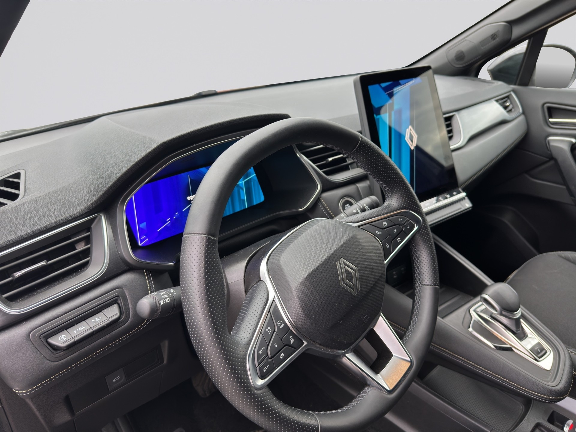 RENAULT Symbioz 1.6 E-Tech Iconic-image-6