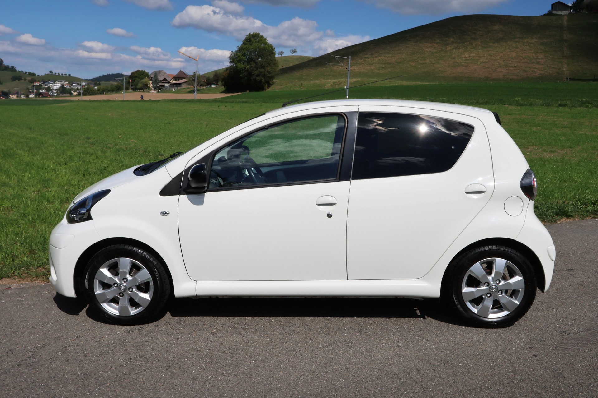 TOYOTA Aygo 1.0 VVT-i Luna-image-1