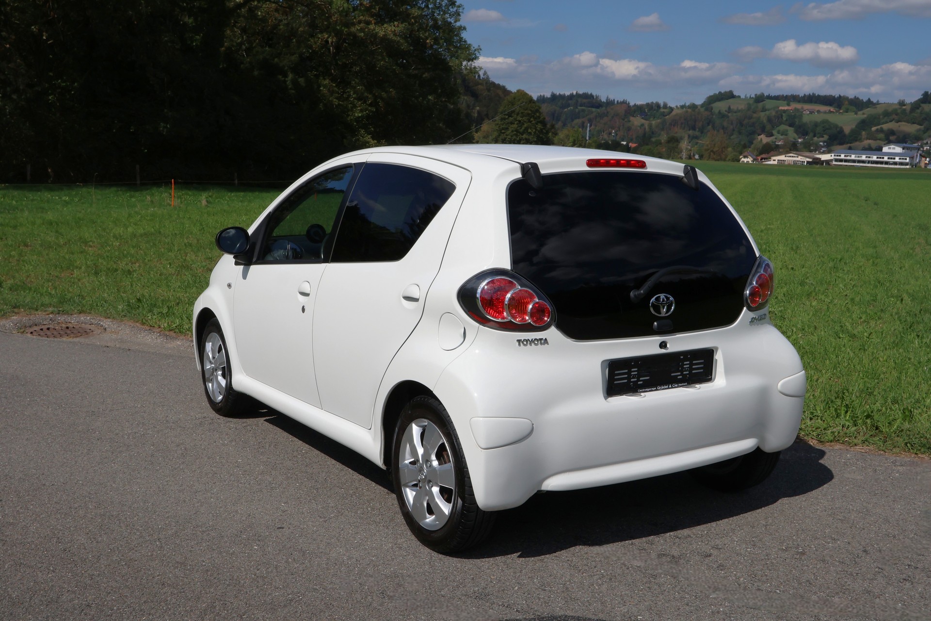 TOYOTA Aygo 1.0 VVT-i Luna-image-2