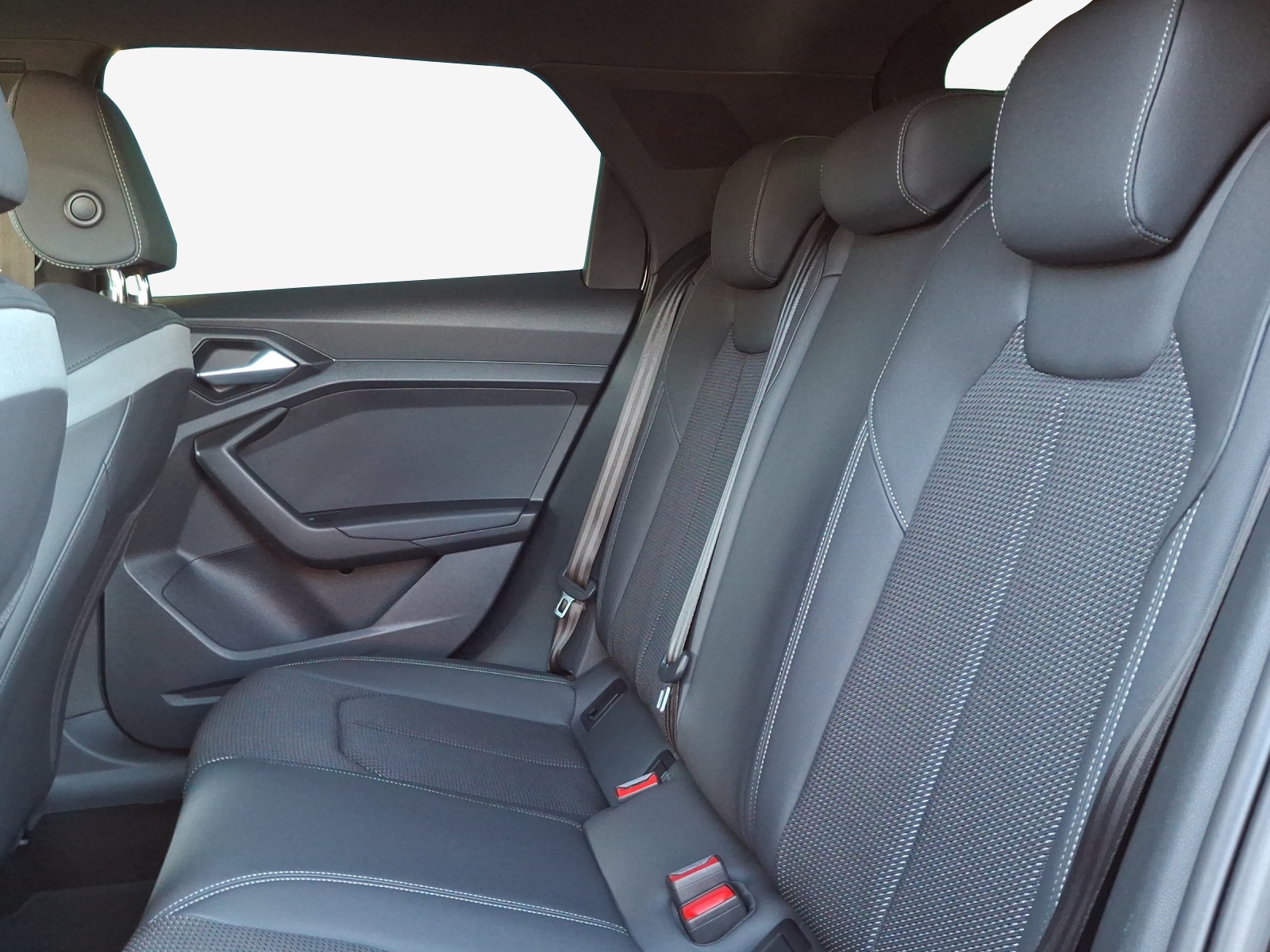 AUDI A1 Sportback 30 TFSI Attraction S-tronic-image-11