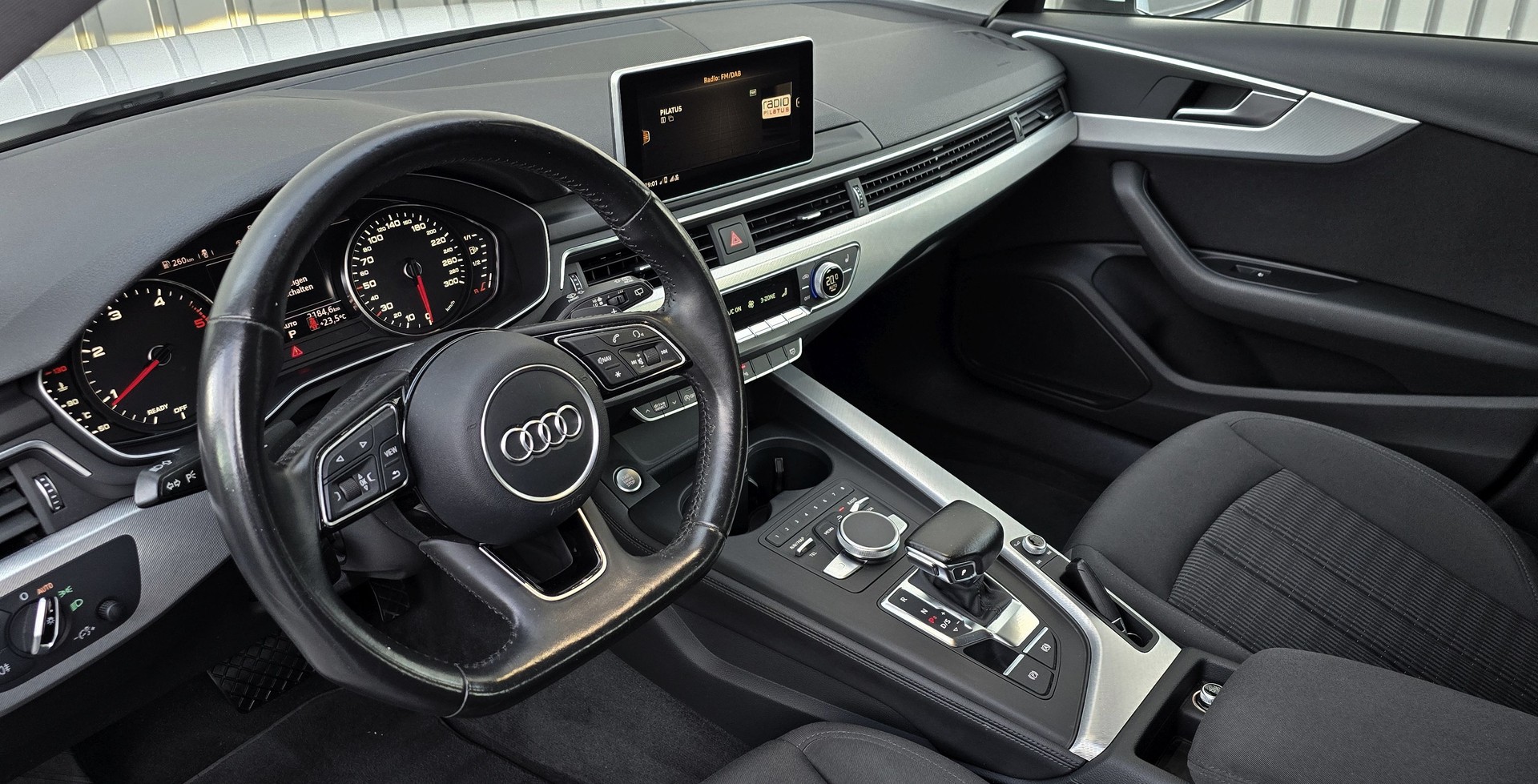 AUDI A4 Avant 2.0 TDI Sport S-tronic-image-5