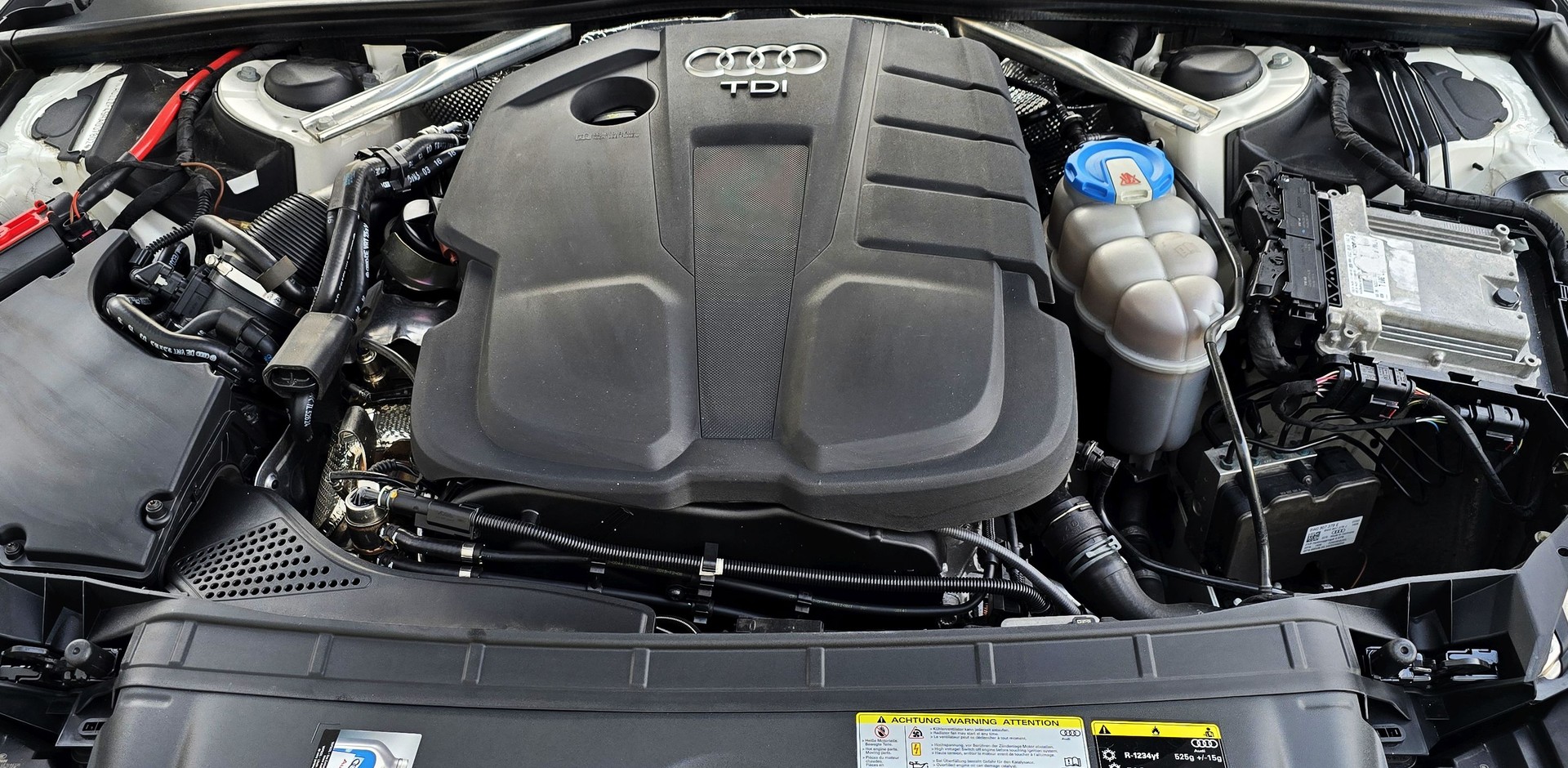 AUDI A4 Avant 2.0 TDI Sport S-tronic-image-14