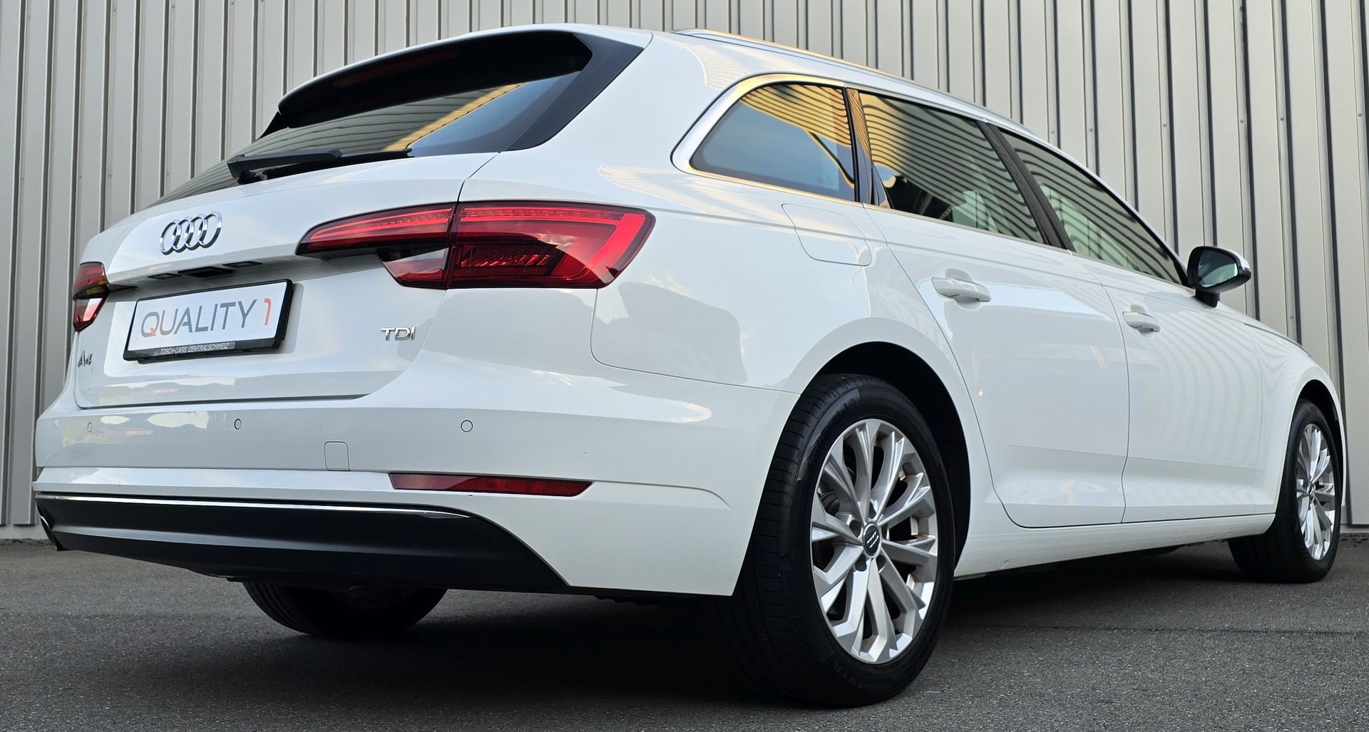 AUDI A4 Avant 2.0 TDI Sport S-tronic-image-3