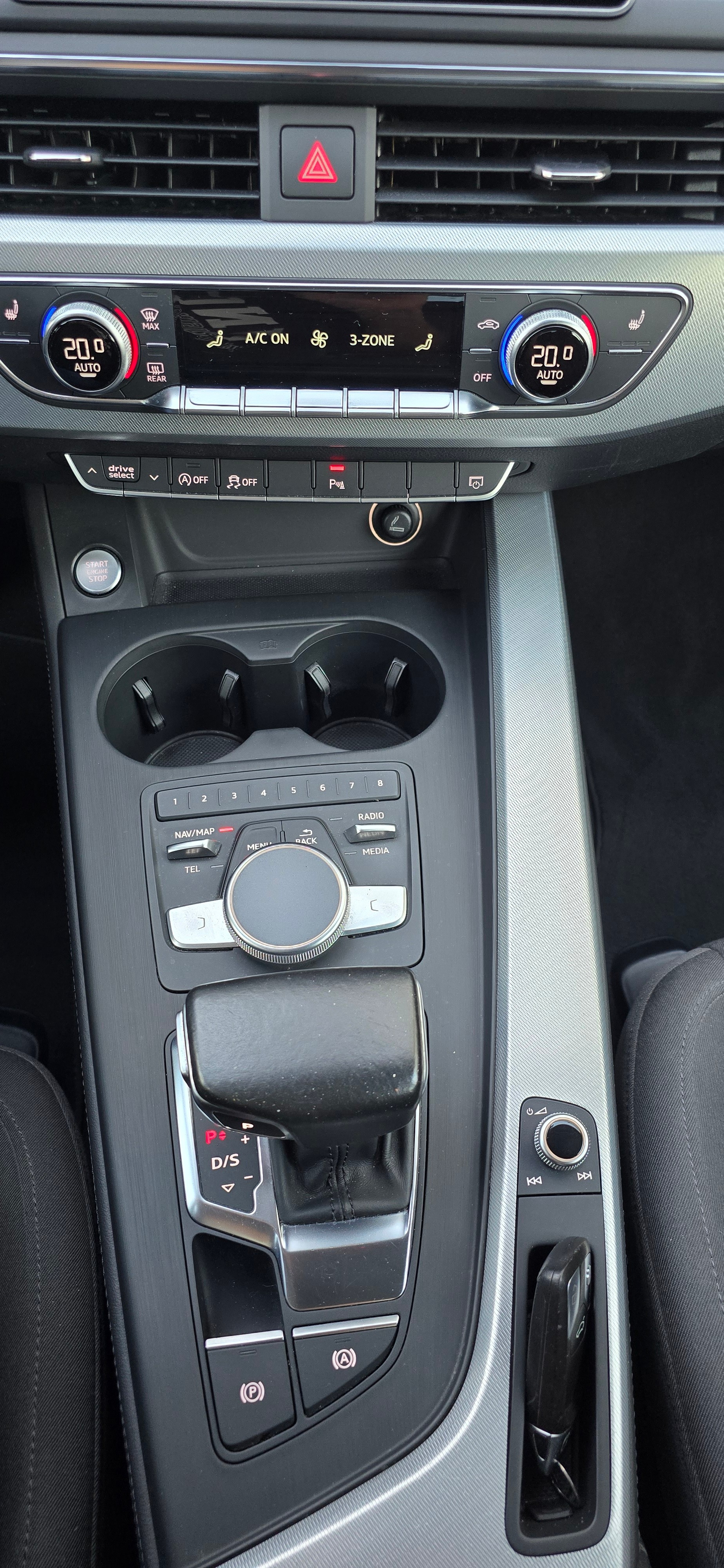 AUDI A4 Avant 2.0 TDI Sport S-tronic-image-8