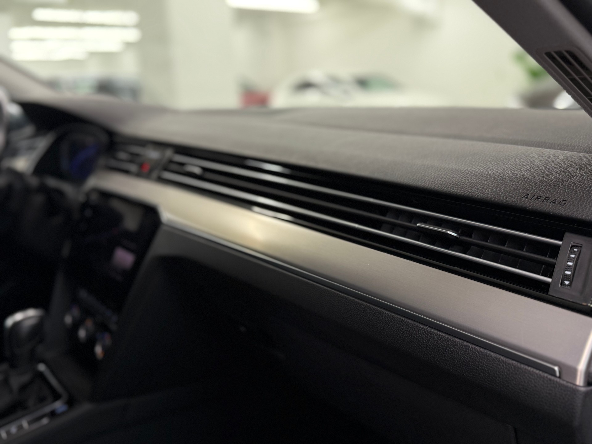 VW Passat Alltrack 2.0 TDI 4Motion DSG-image-28