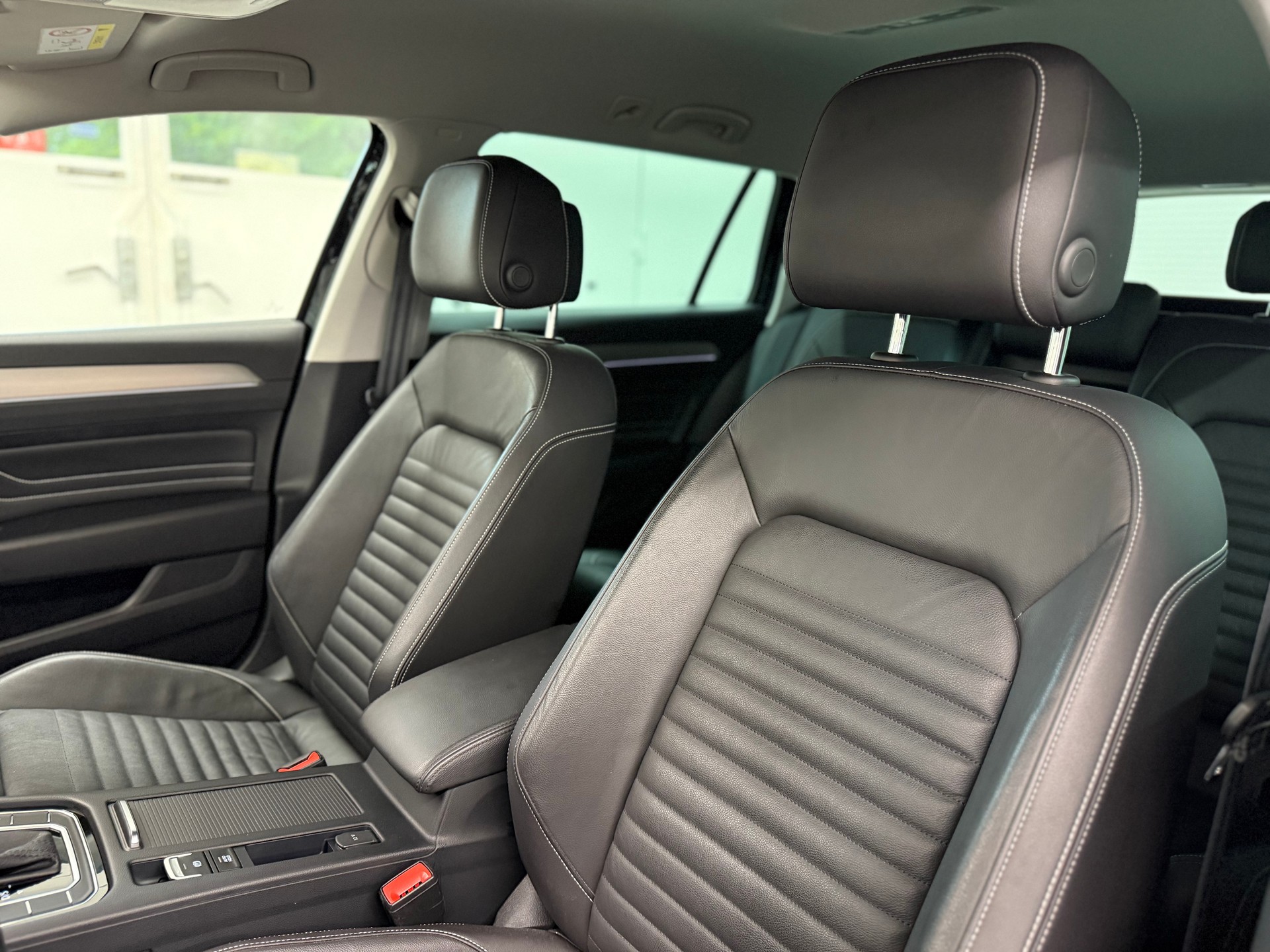 VW Passat Alltrack 2.0 TDI 4Motion DSG-image-17