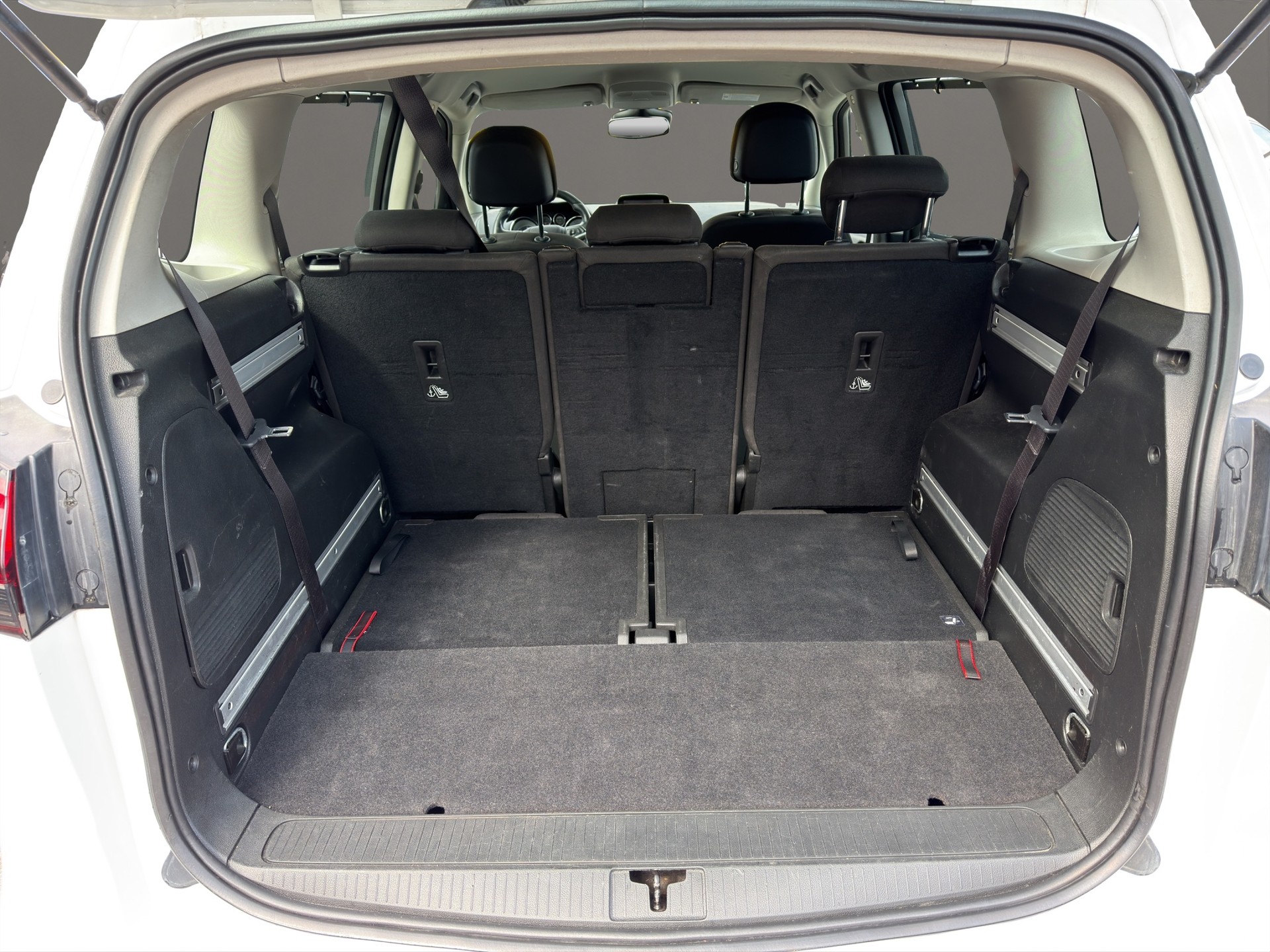 OPEL Zafira Tourer 2.0 CDTi Active Edition Automatic-image-14