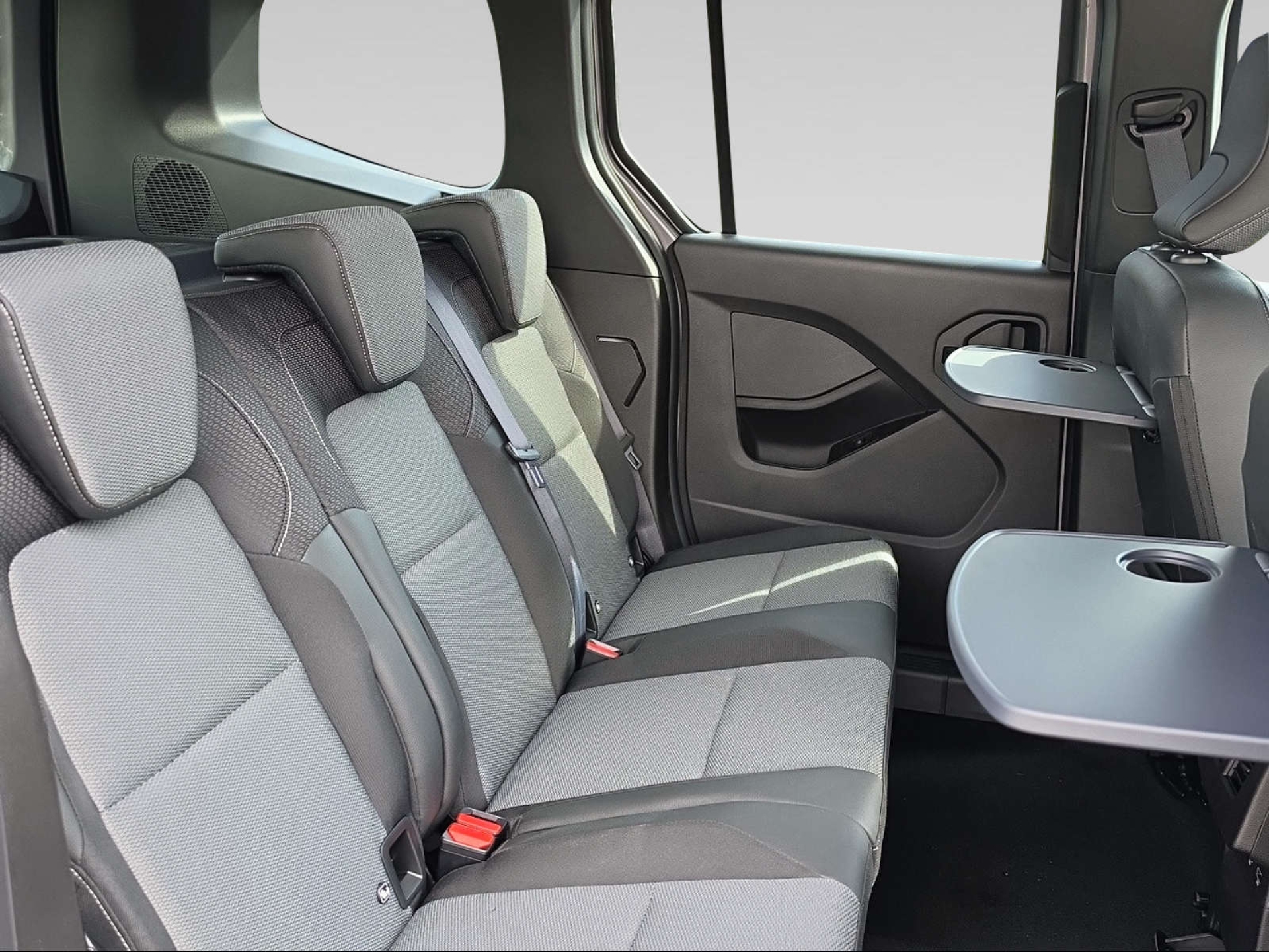 RENAULT Kangoo-image-14