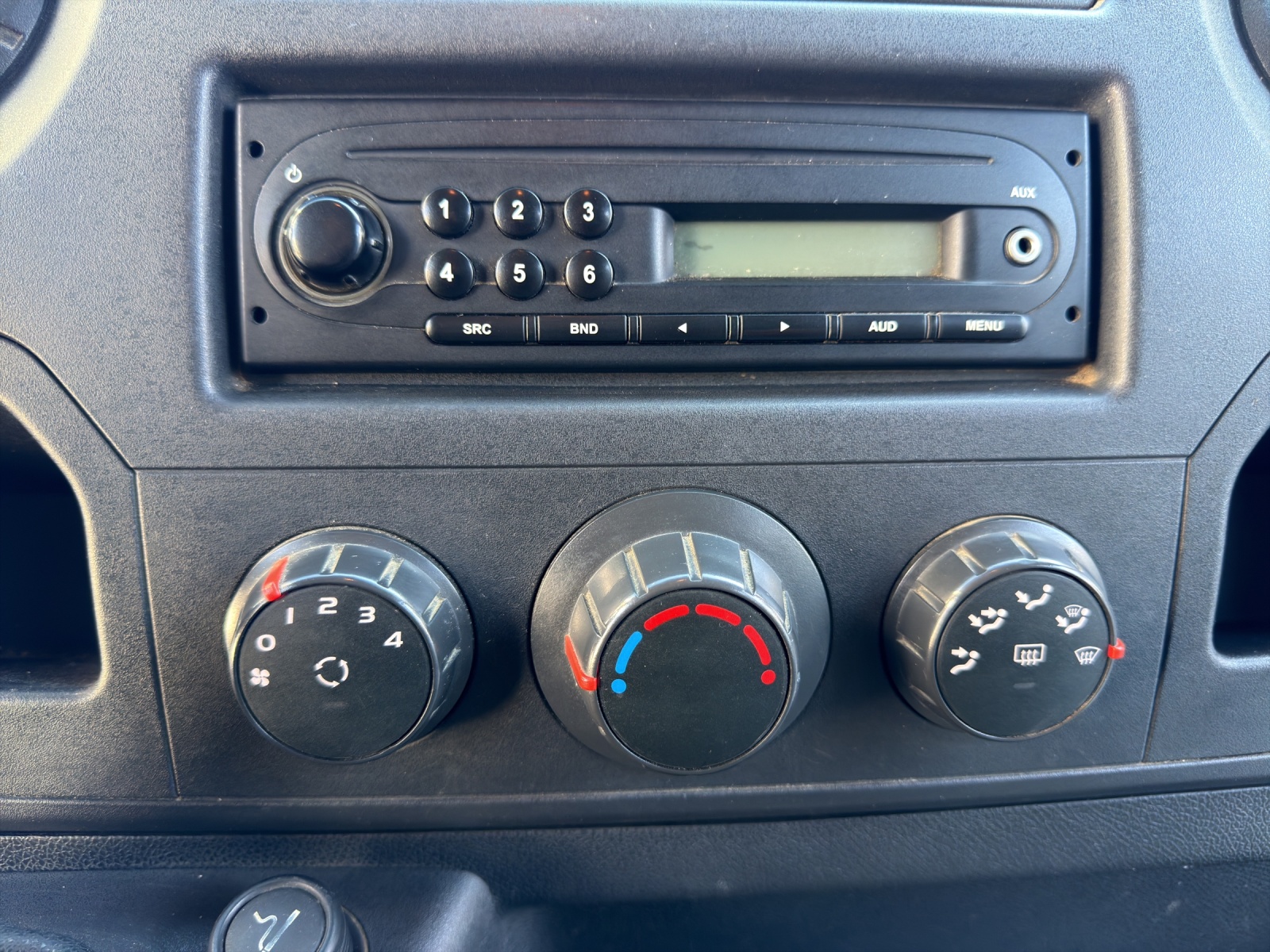 RENAULT Master T35 2.3dCi L3H1-image-15