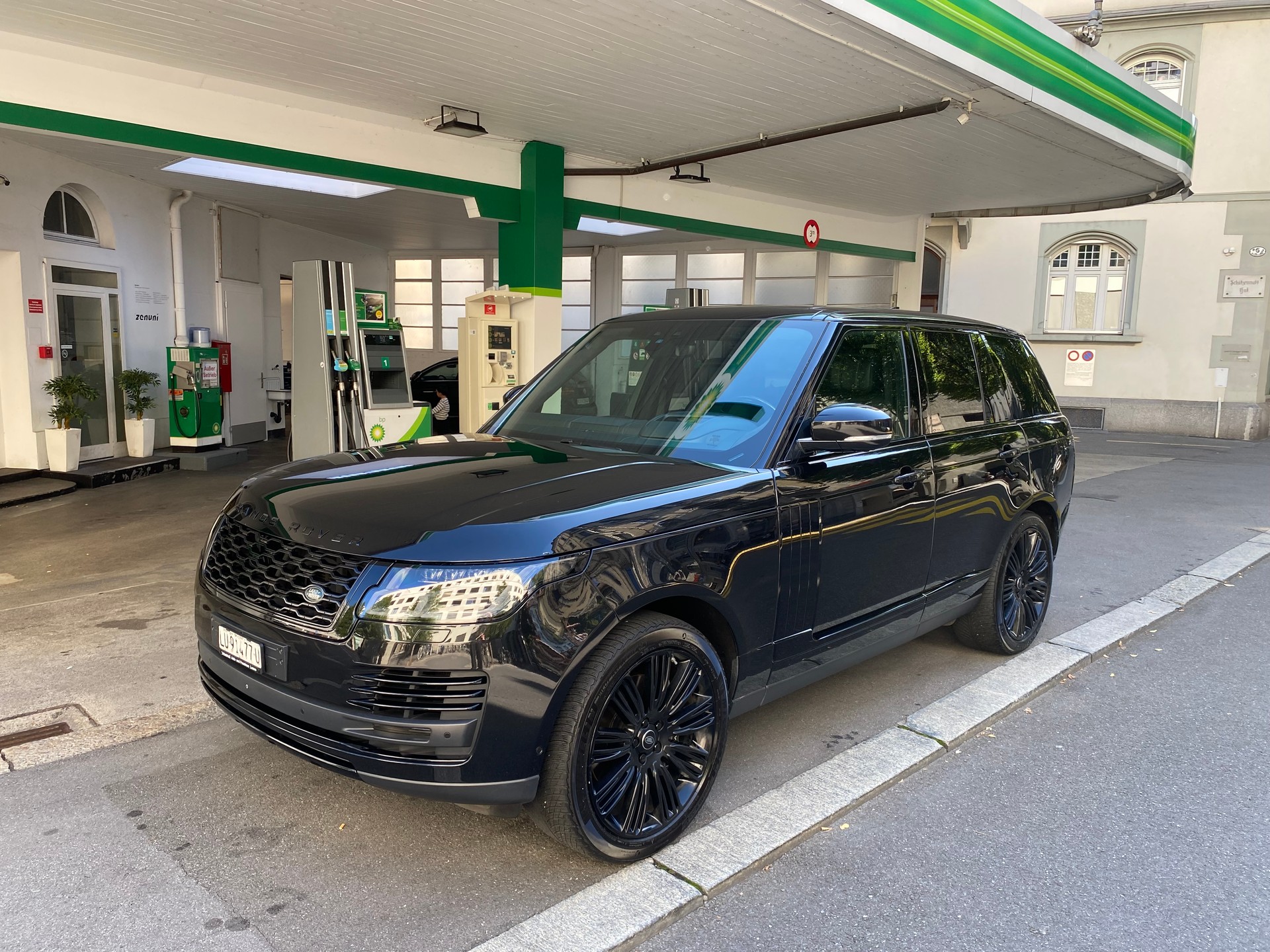 LAND ROVER Range Rover 5.0 V8 S/C AB Automatic-image-2