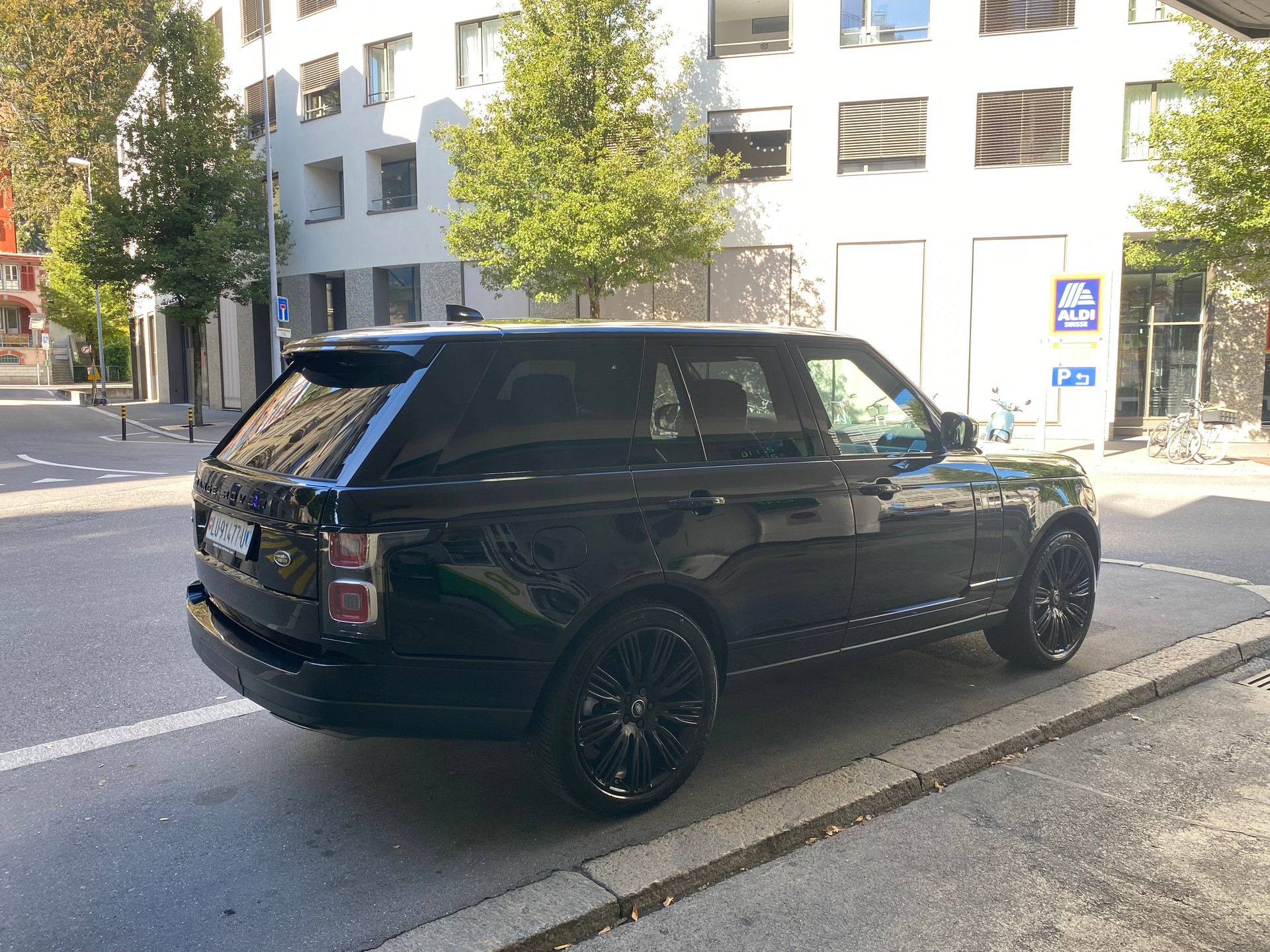 LAND ROVER Range Rover 5.0 V8 S/C AB Automatic-image-6