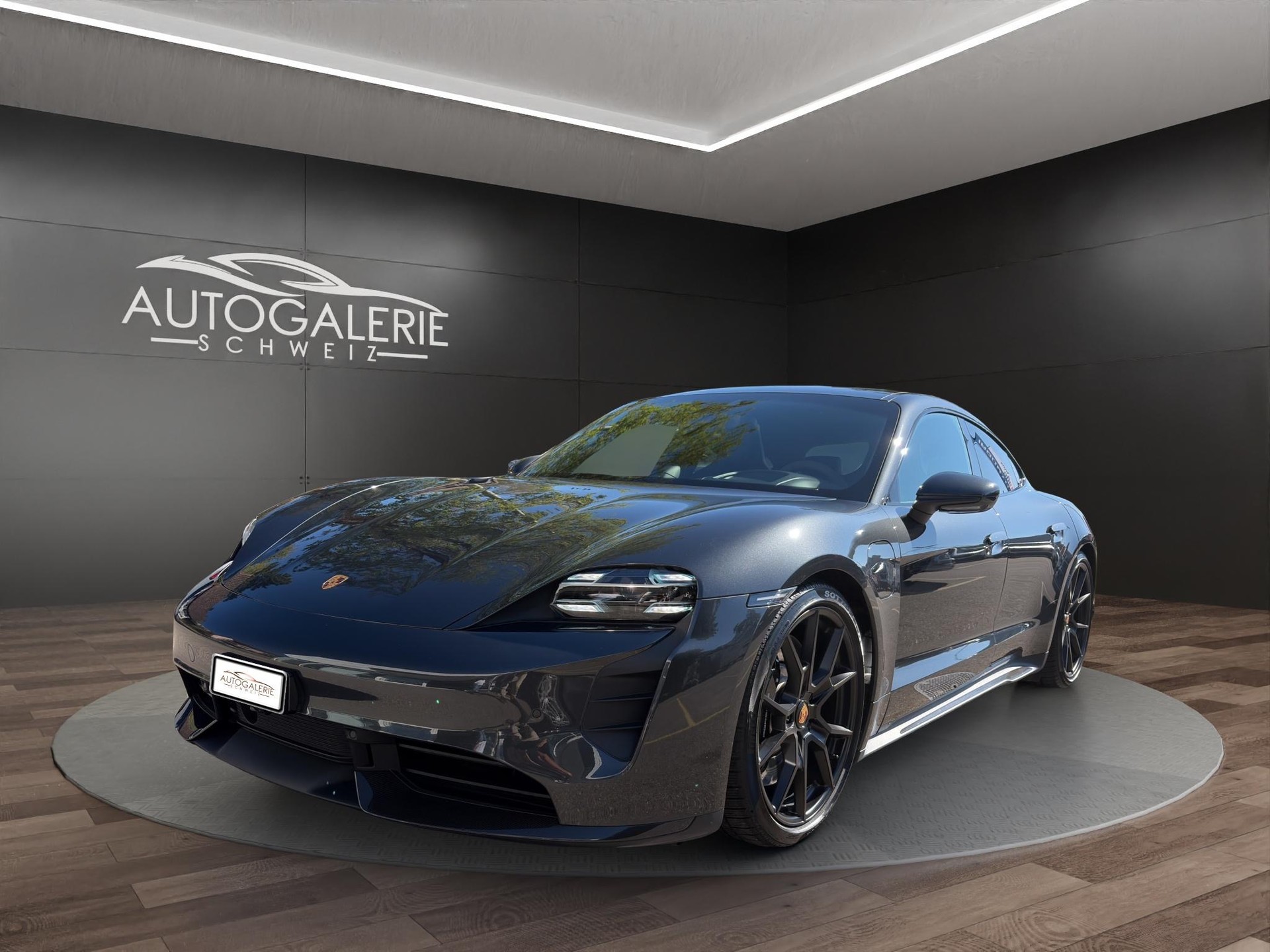PORSCHE Taycan GTS | CH Swiss | Carbon | LED-Matrix | InnoDrive | 21" | 5 Sitzer | Panorama | PORSCHE GARANTIE |-image-0