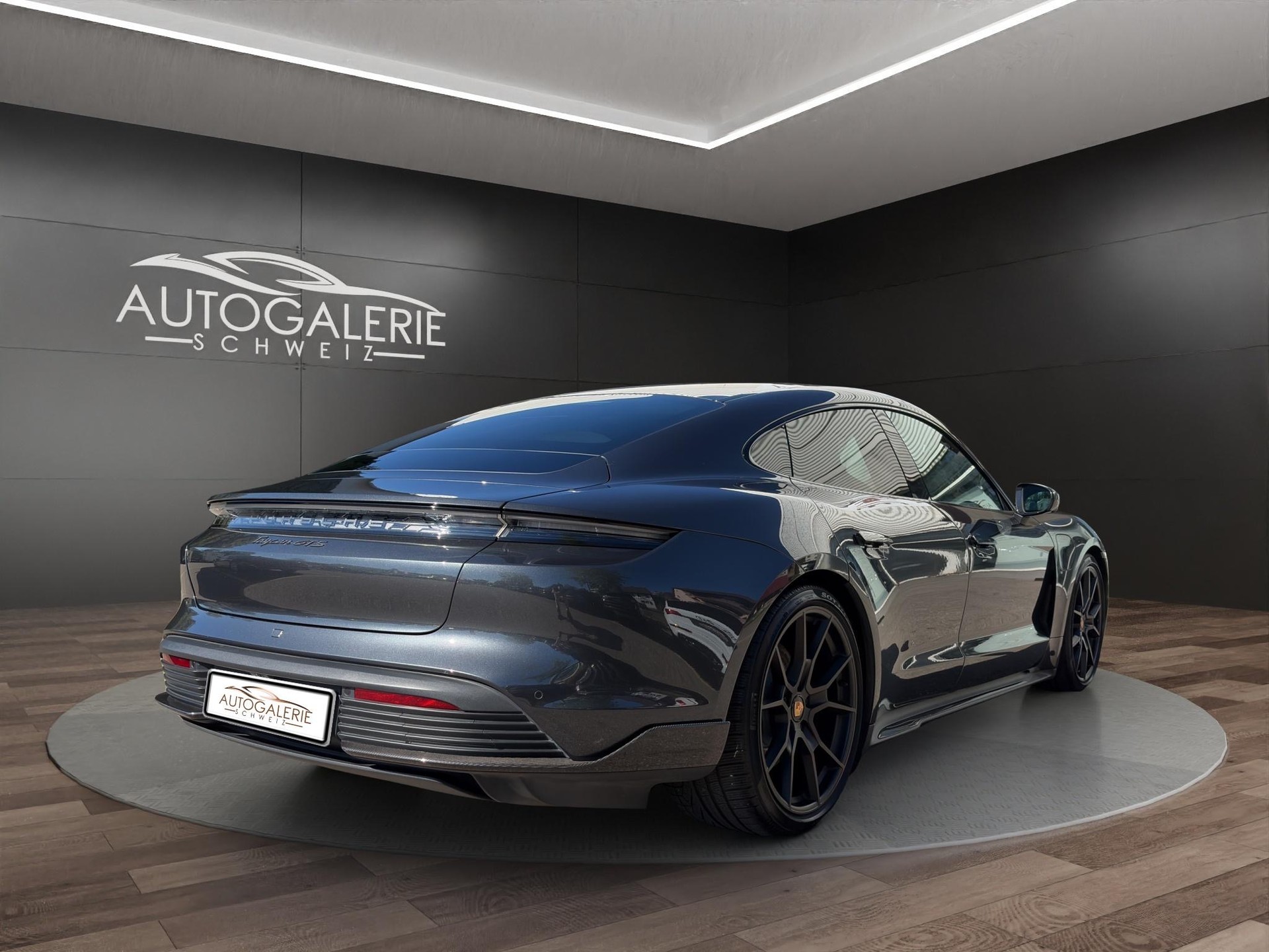 PORSCHE Taycan GTS | CH Swiss | Carbon | LED-Matrix | InnoDrive | 21" | 5 Sitzer | Panorama | PORSCHE GARANTIE |-image-4