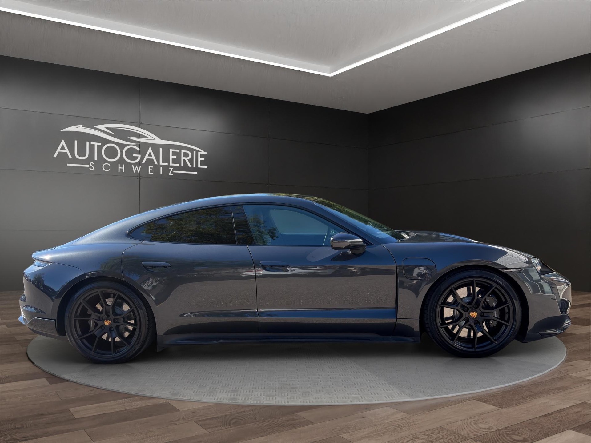 PORSCHE Taycan GTS | CH Swiss | Carbon | LED-Matrix | InnoDrive | 21" | 5 Sitzer | Panorama | PORSCHE GARANTIE |-image-5