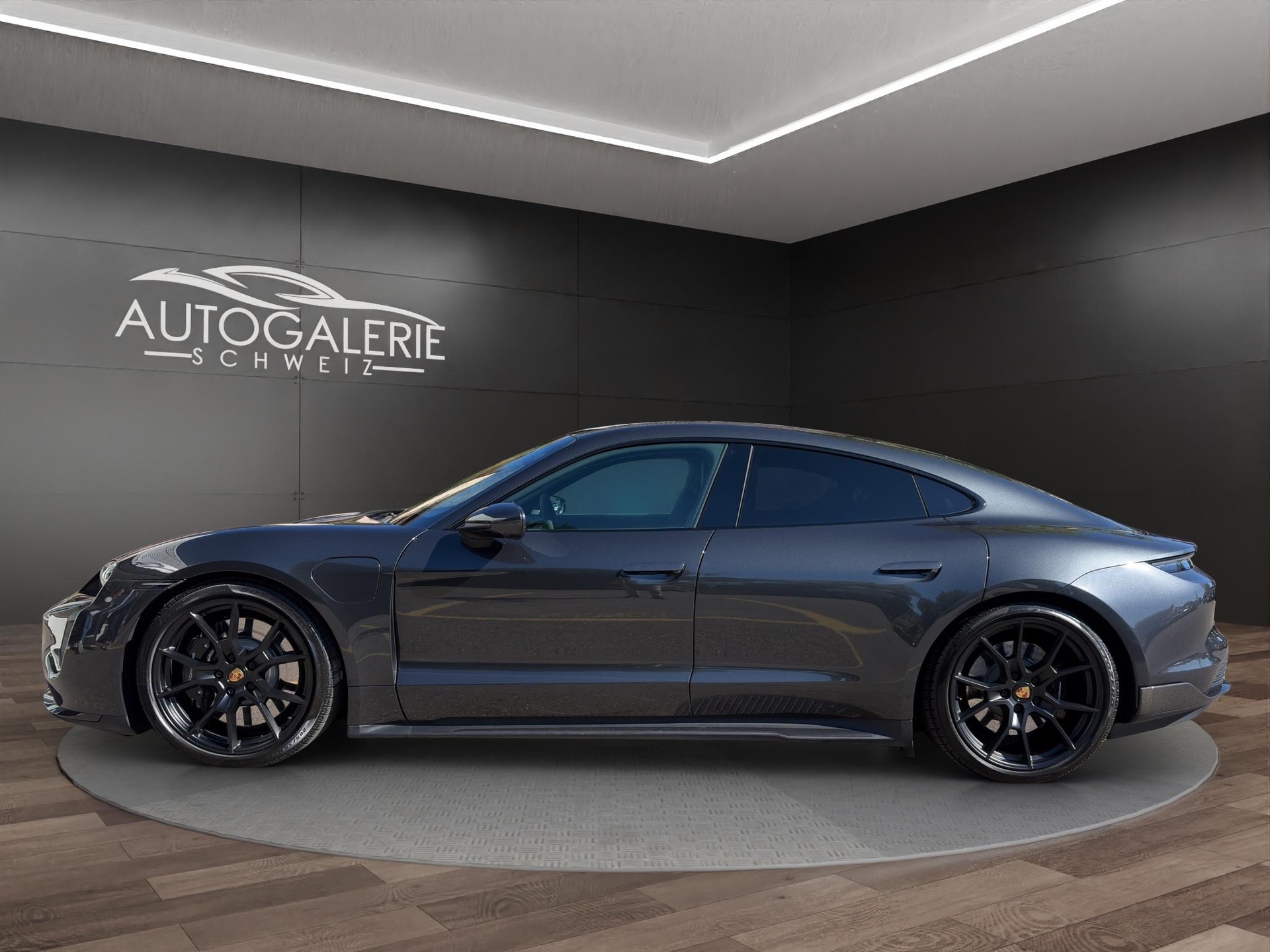 PORSCHE Taycan GTS | CH Swiss | Carbon | LED-Matrix | InnoDrive | 21" | 5 Sitzer | Panorama | PORSCHE GARANTIE |-image-1