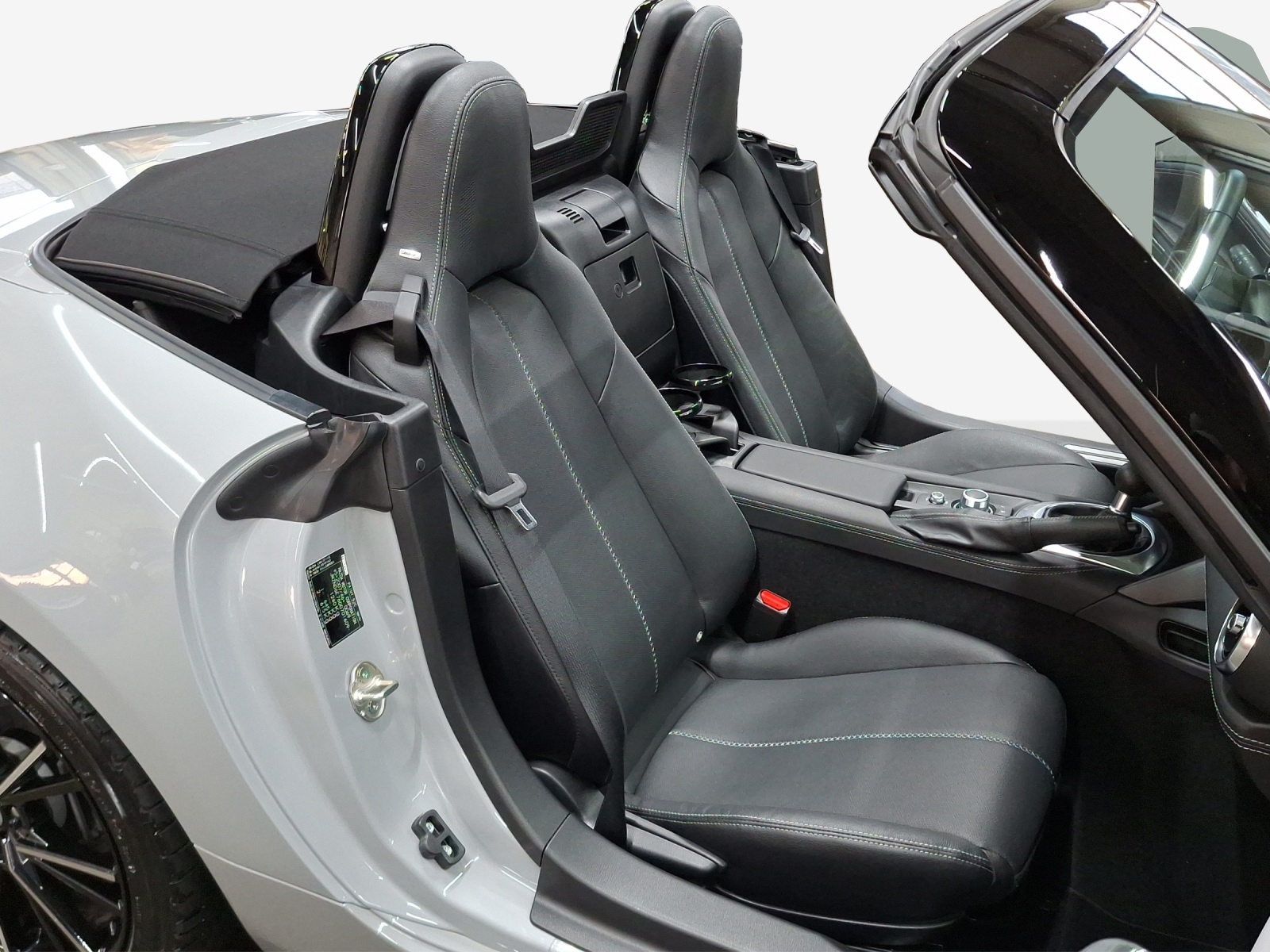 MAZDA MX-5 Skyactiv-G 184 Exclusive-line-image-11