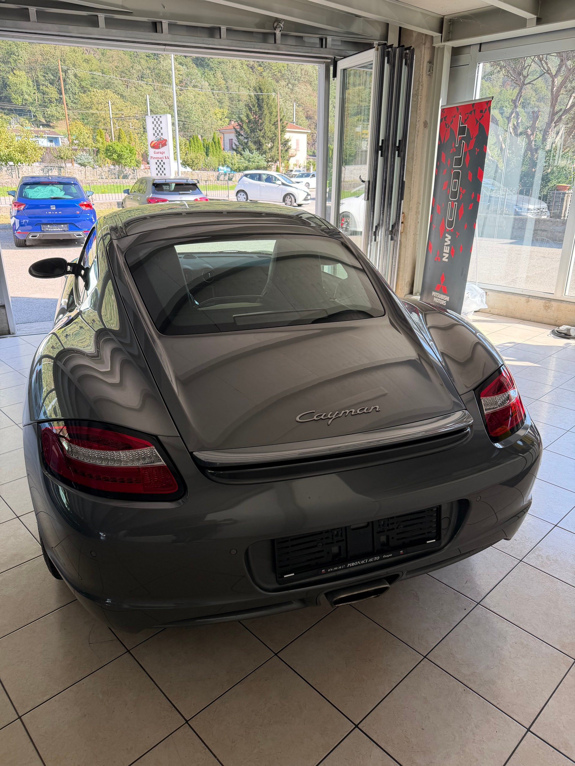 PORSCHE Cayman 2.7-image-5
