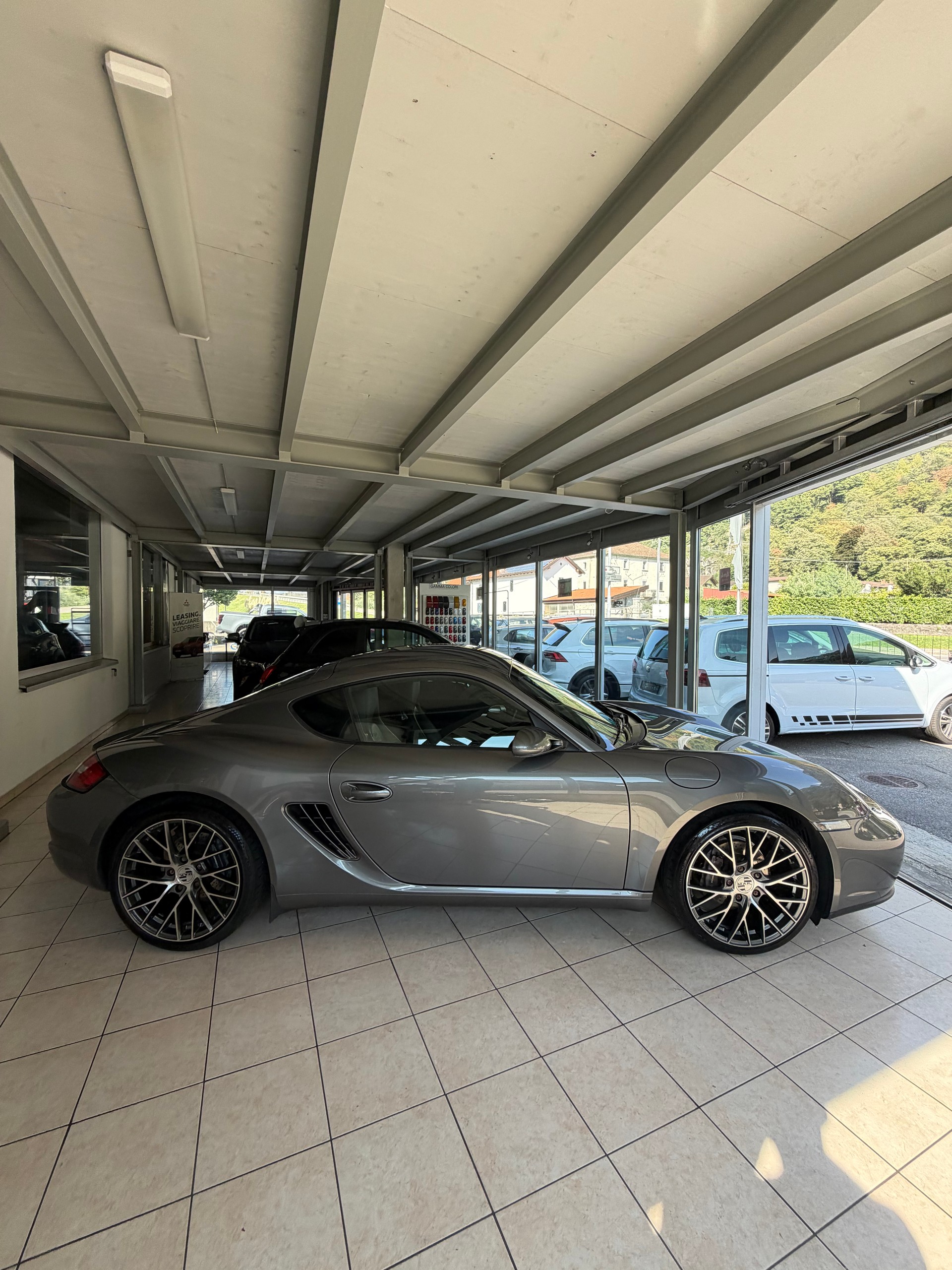 PORSCHE Cayman 2.7-image-6