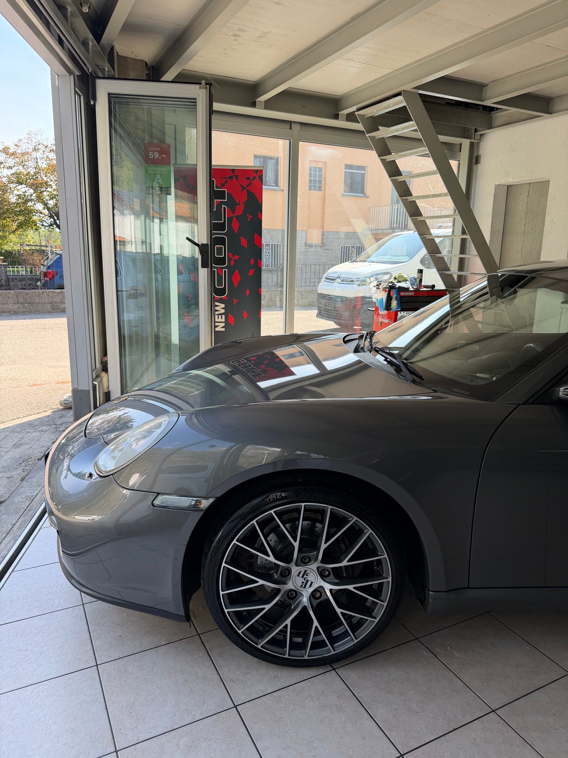PORSCHE Cayman 2.7-image-1