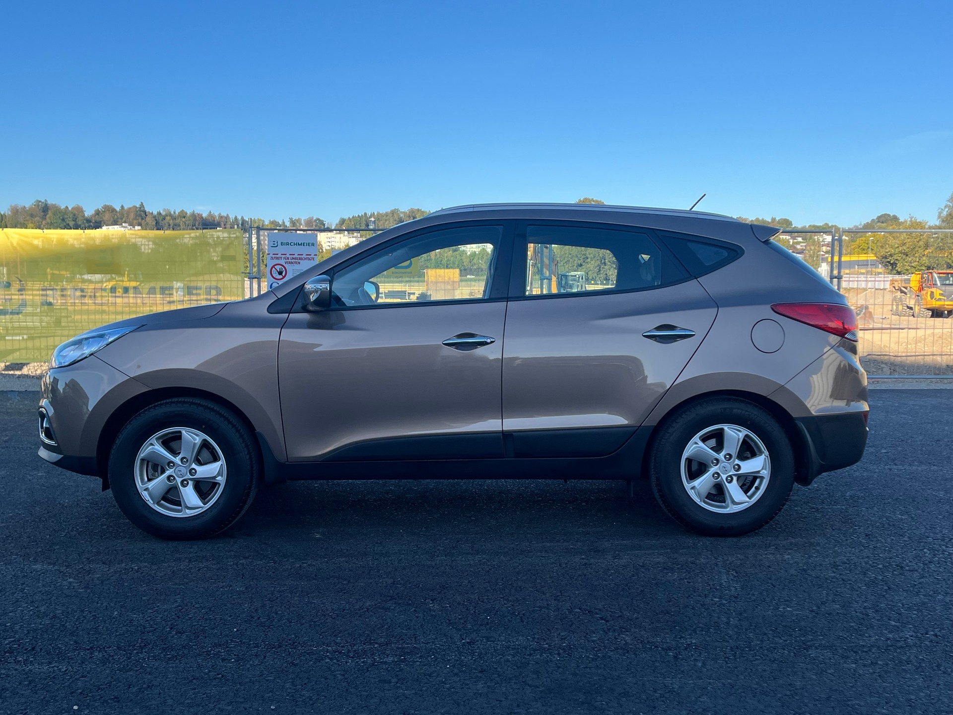HYUNDAI iX 35 2.0 Premium 4WD-image-2