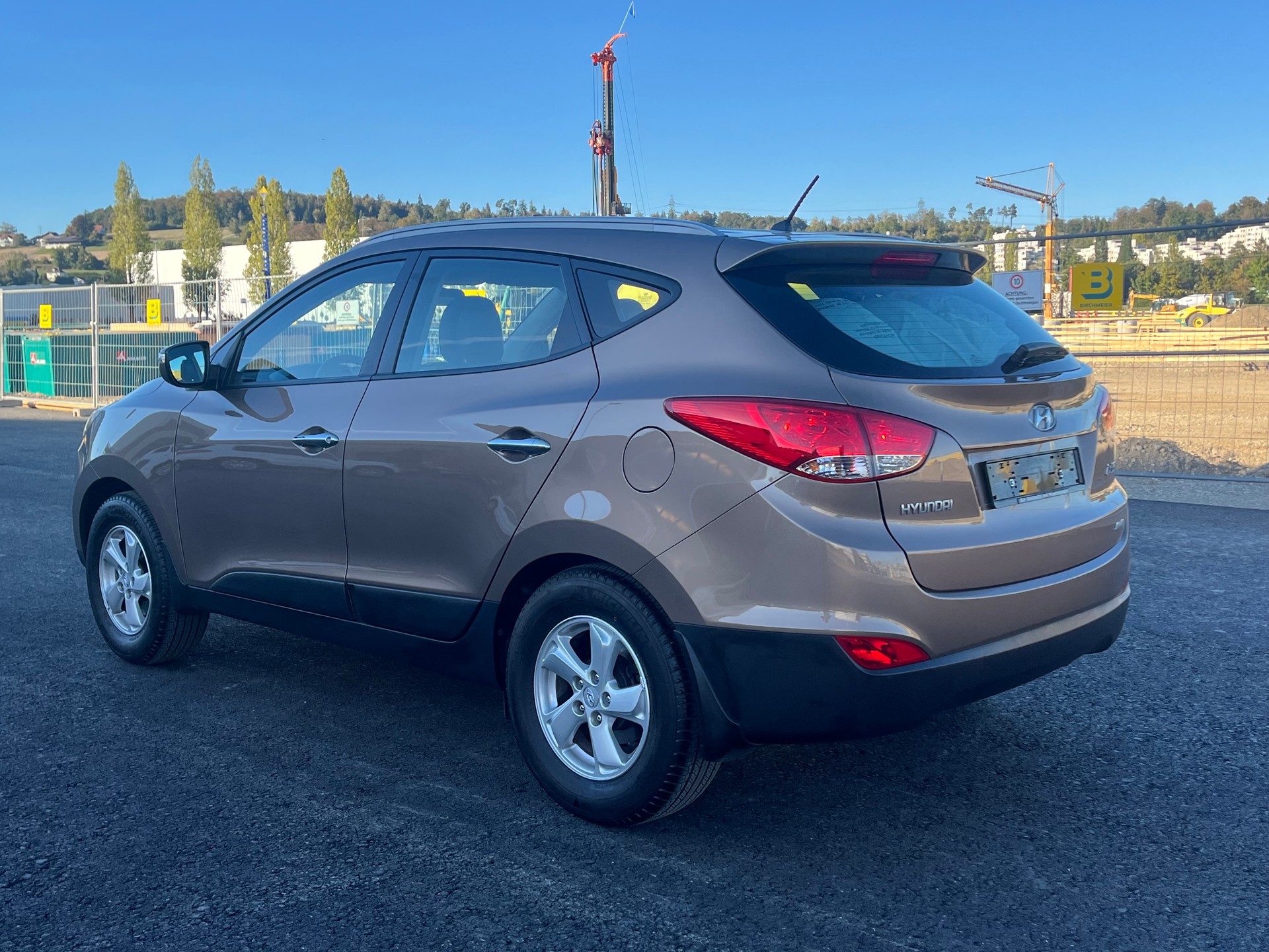 HYUNDAI iX 35 2.0 Premium 4WD-image-7