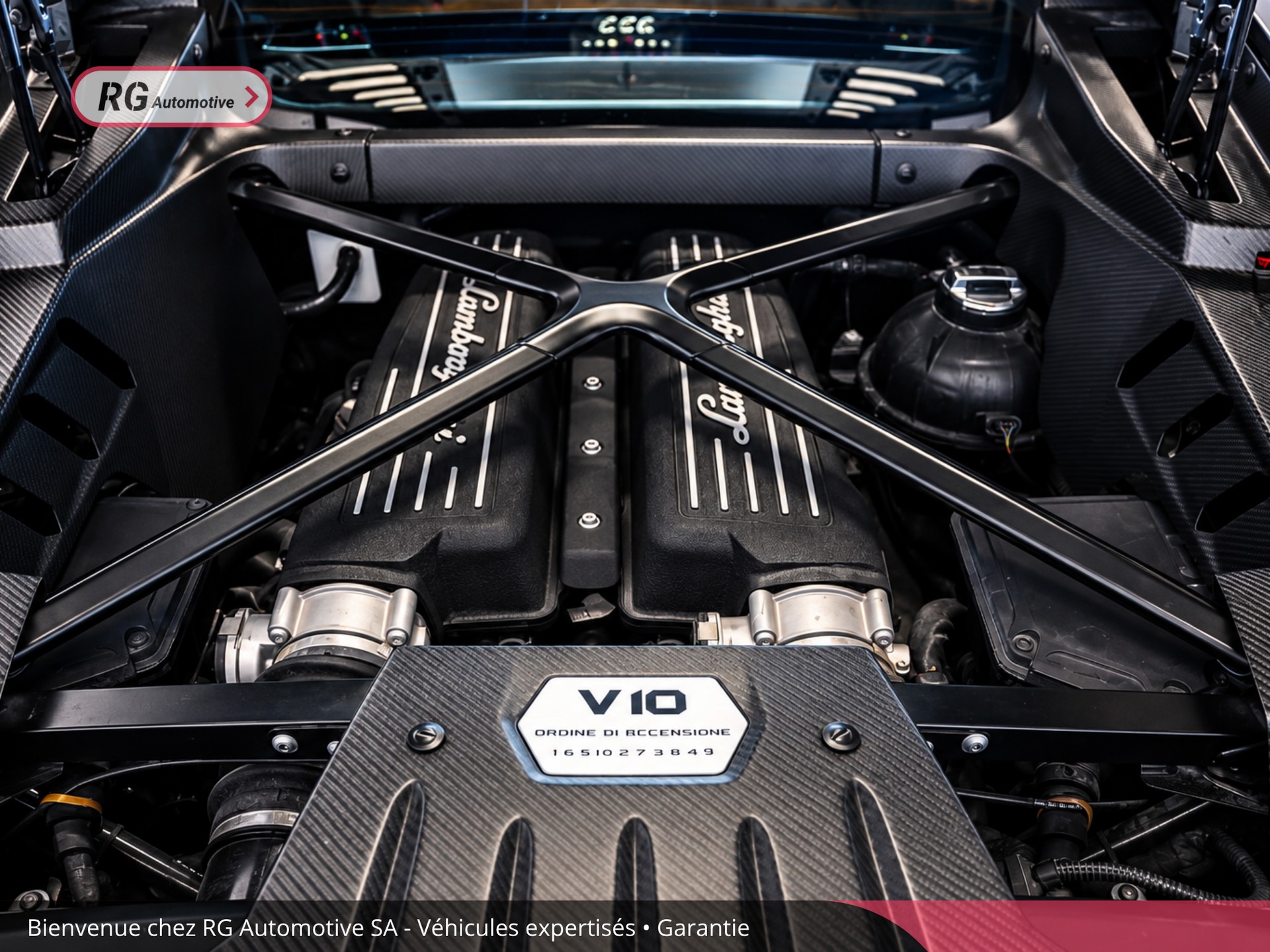 LAMBORGHINI HURACAN LP610-4-image-12