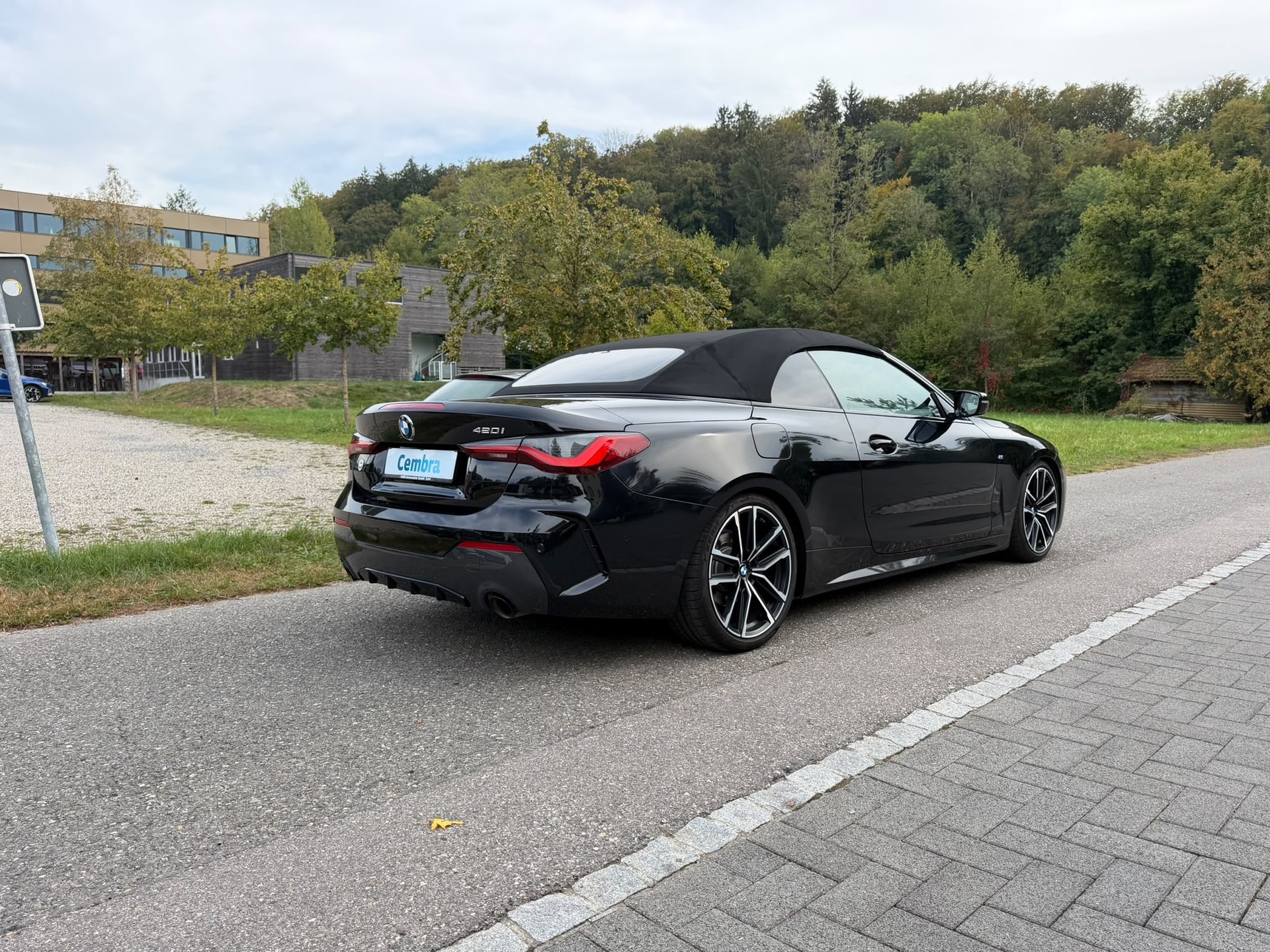 BMW 420i Cabriolet M Sport Steptronic-image-3