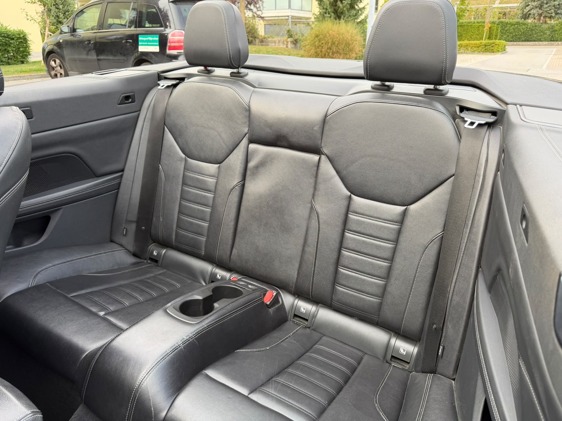 BMW 420i Cabriolet M Sport Steptronic-image-11