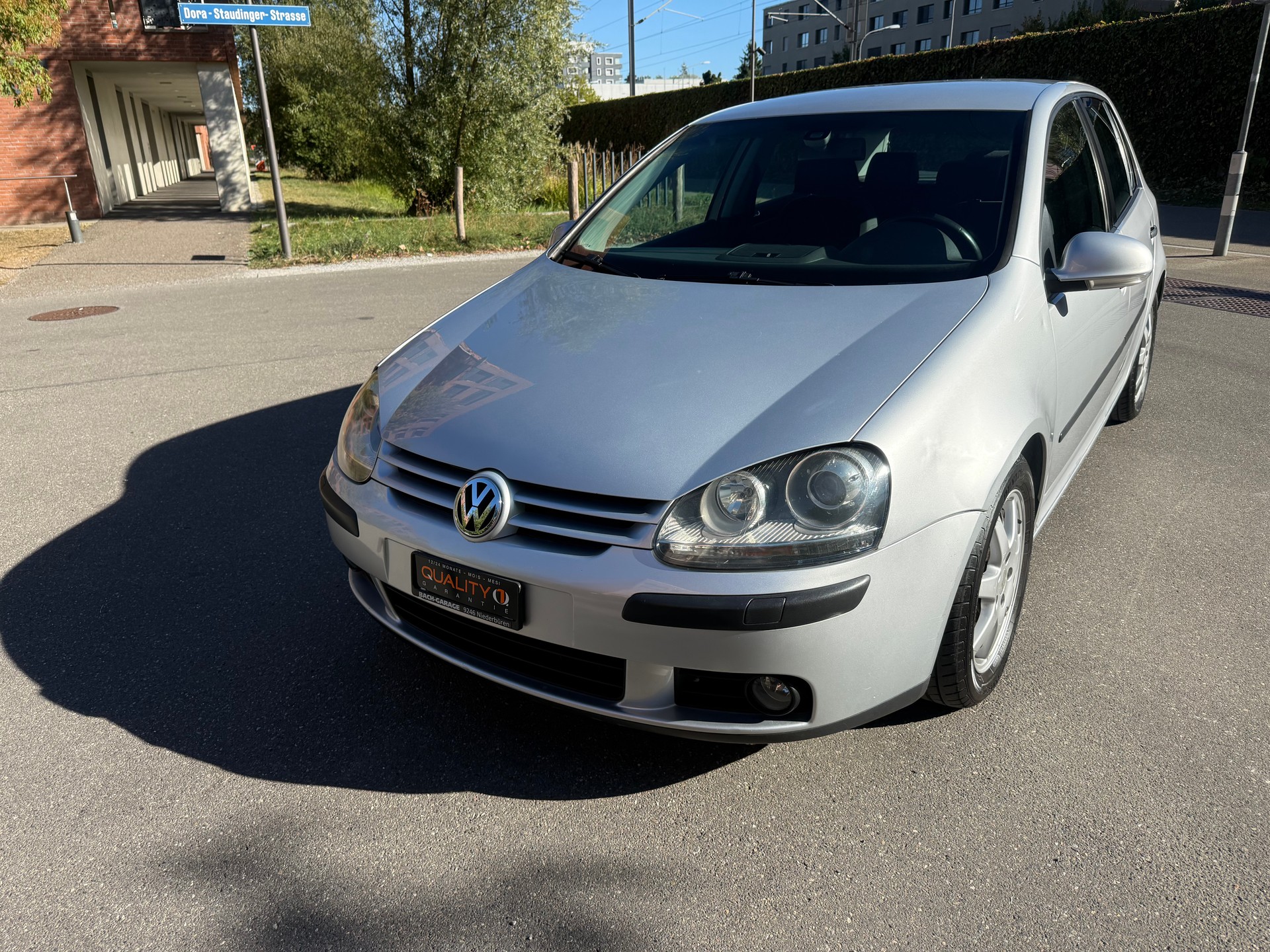 VW Golf 2.0 FSI Sportline-image-1