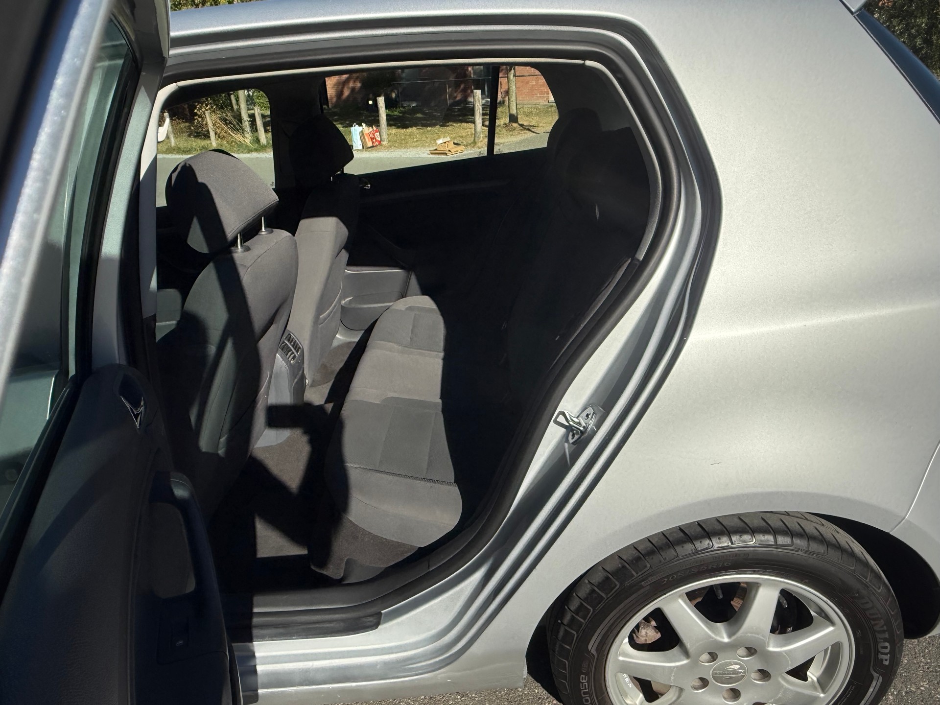 VW Golf 2.0 FSI Sportline-image-14