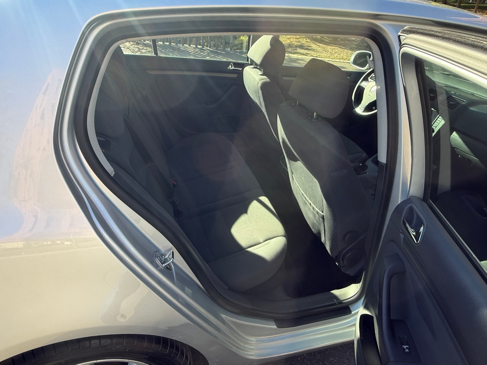 VW Golf 2.0 FSI Sportline-image-16
